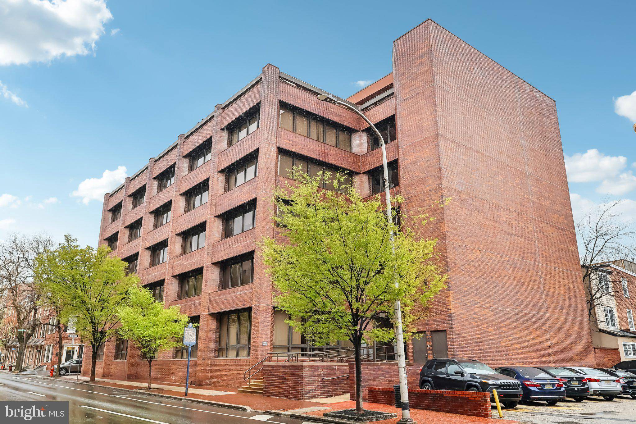 Philadelphia, PA 19106,125-27 N 4TH ST #406