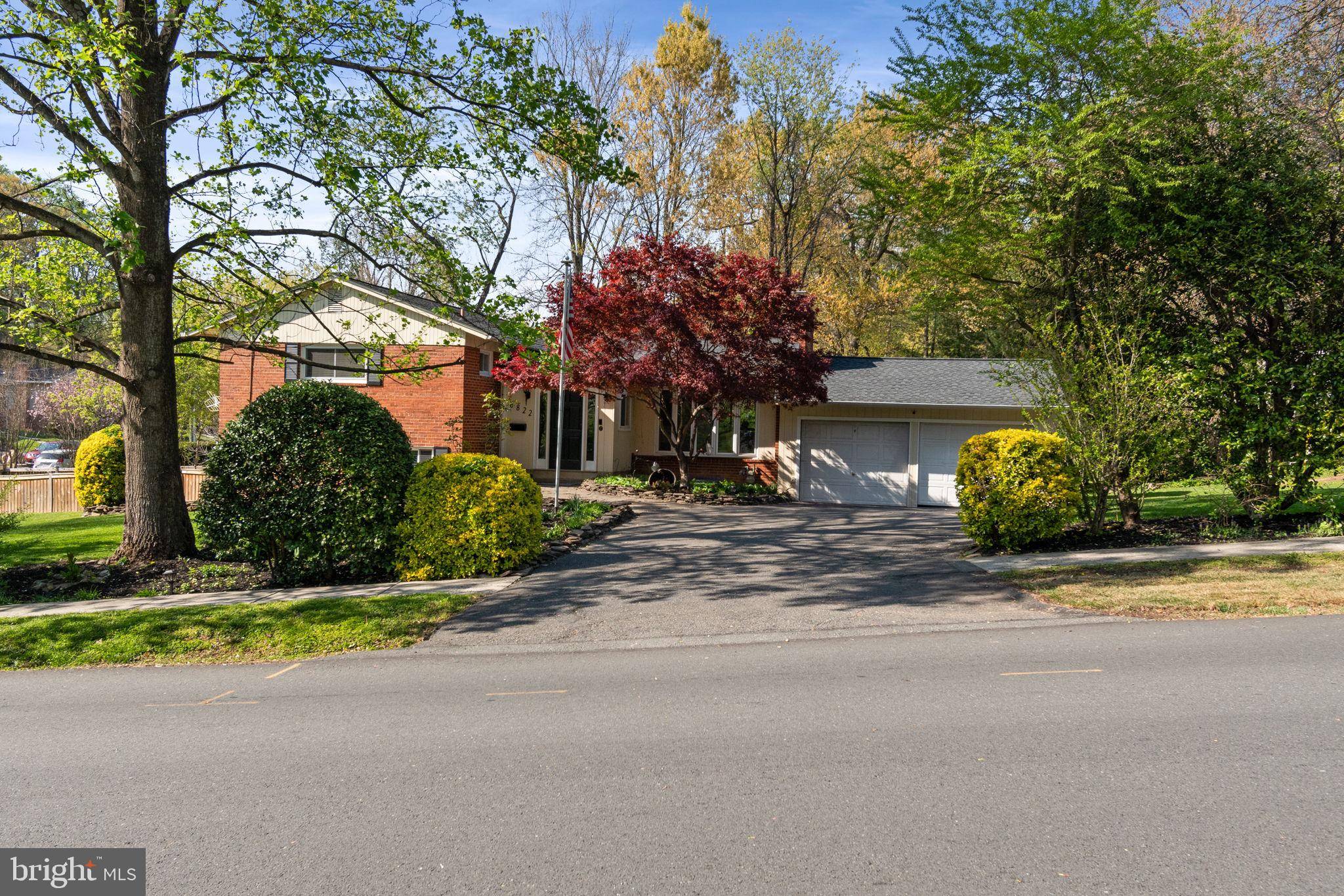 Falls Church, VA 22042,6822 VALLEY BROOK DR