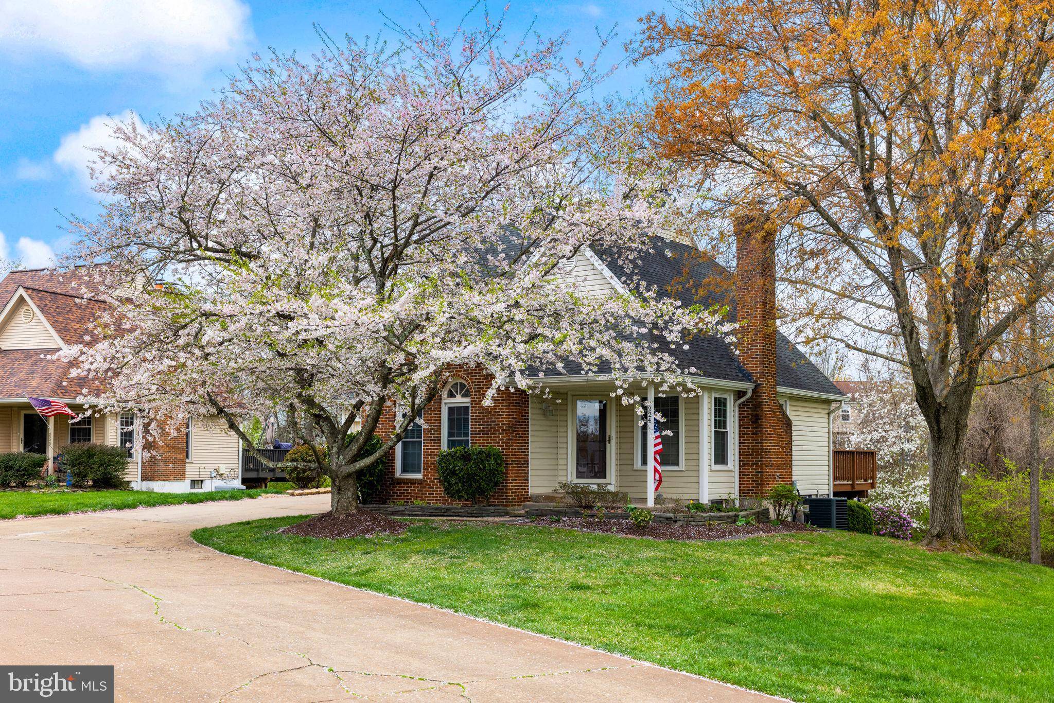 Herndon, VA 20171,3224 KINROSS CIR