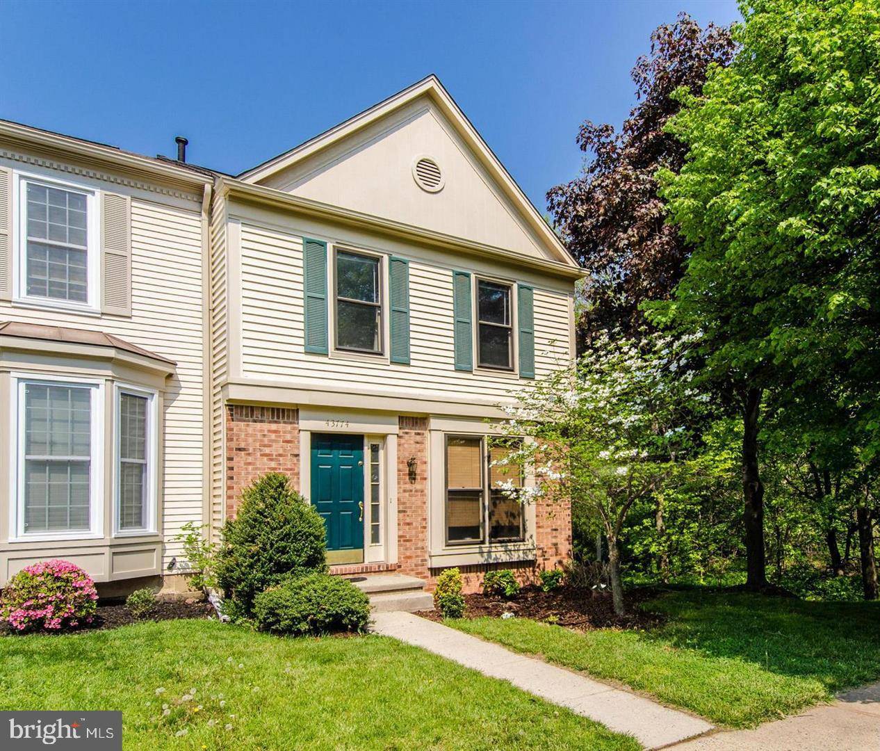 Ashburn, VA 20147,43774 LABURNUM SQ