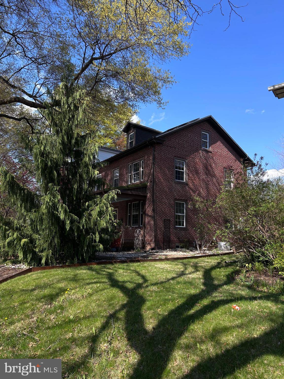 West Reading, PA 19611,415 S 5TH AVE