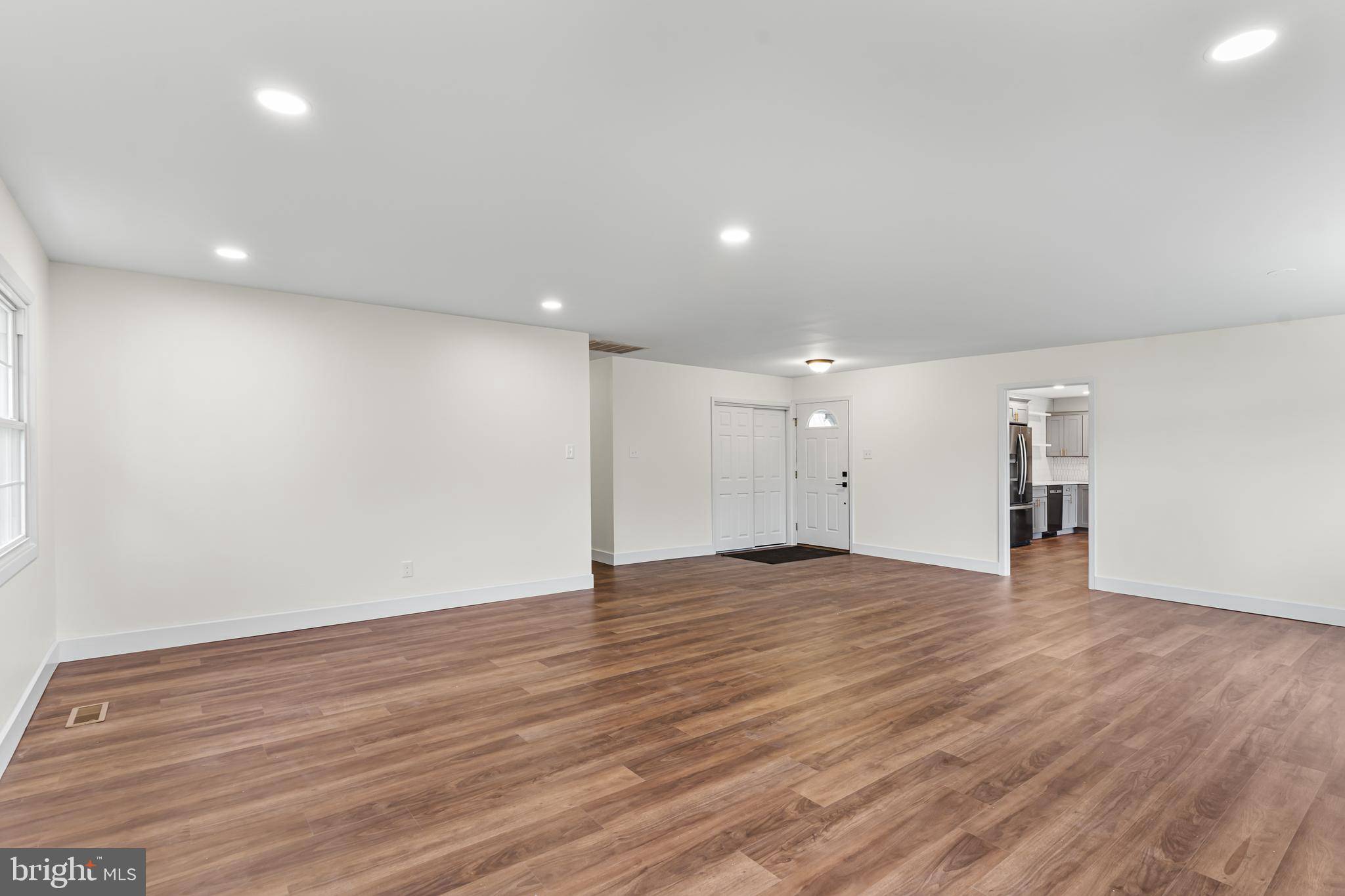 Willingboro, NJ 08046,44 ELDERBERRY LN