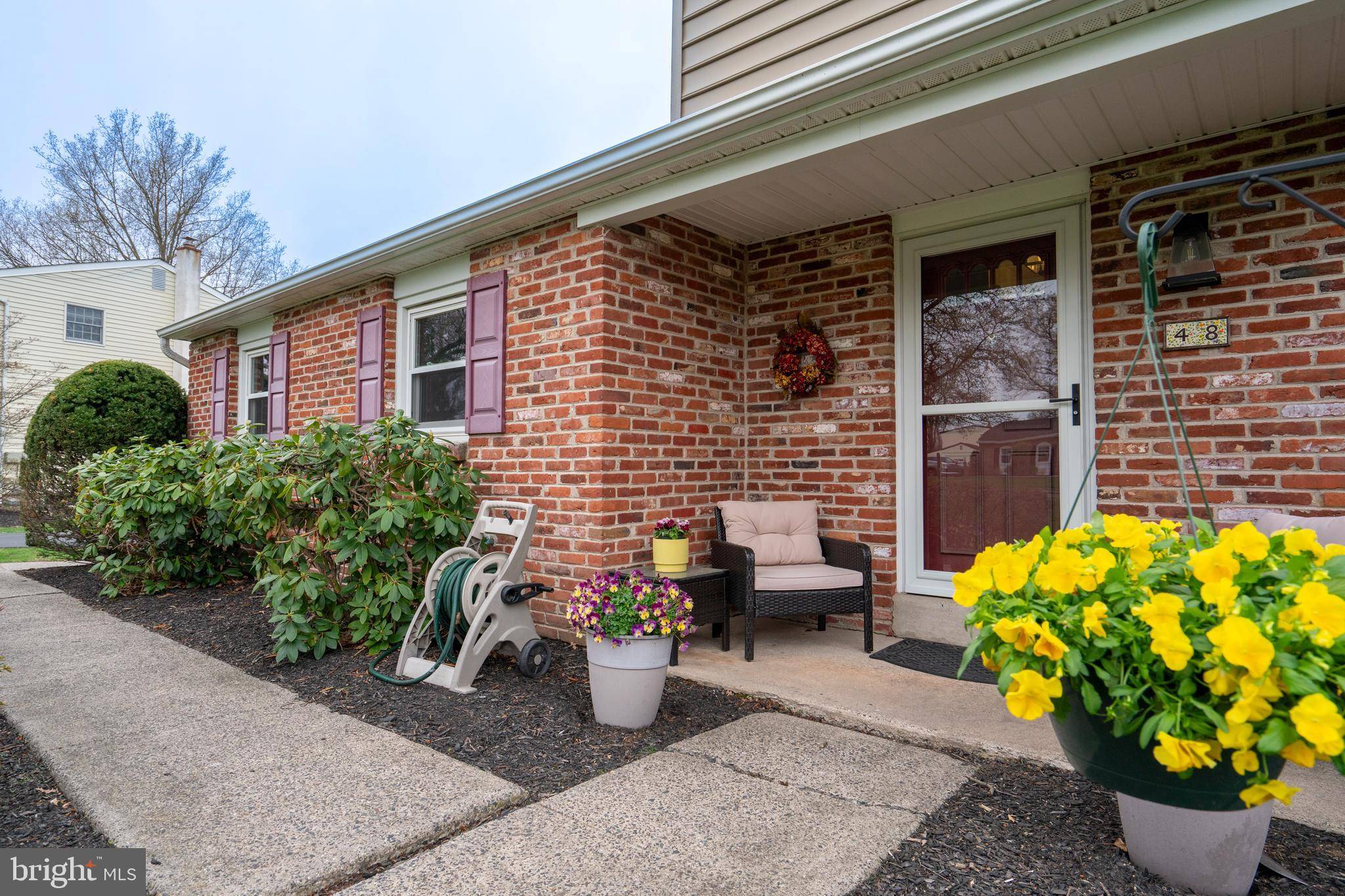 Chalfont, PA 18914,48 HICKORY LN