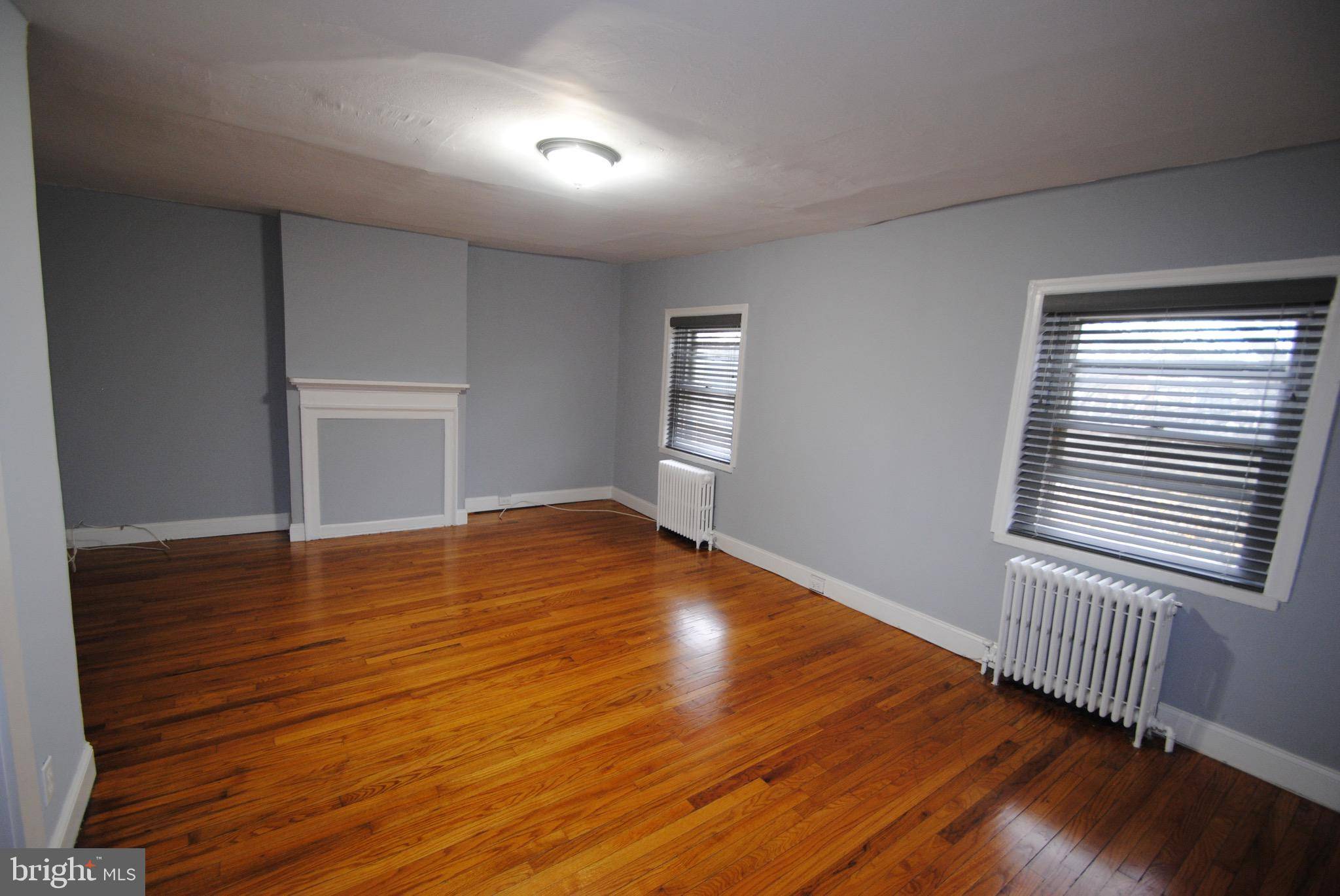 Burlington, NJ 08016,241 HIGH ST #5