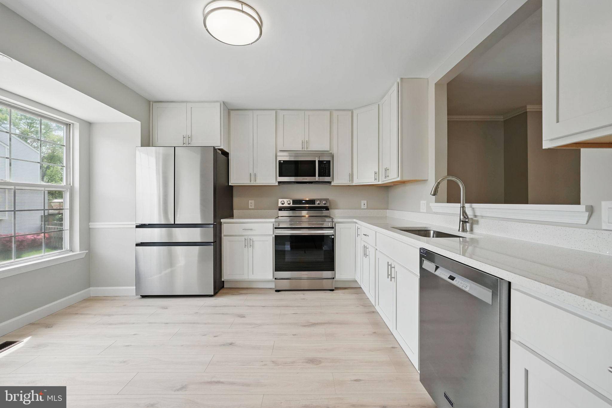 Alexandria, VA 22315,6016 LANDS END LN