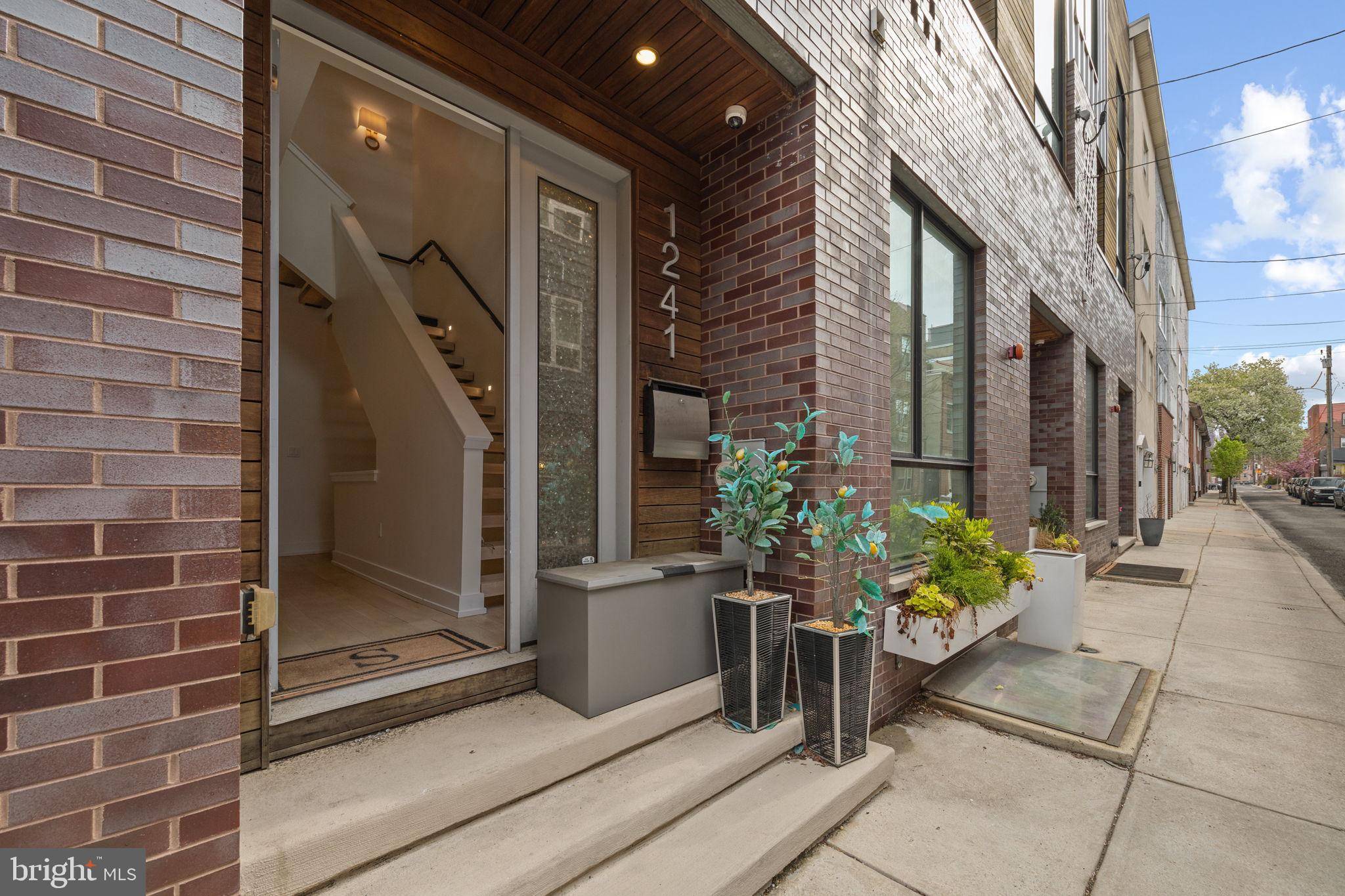 Philadelphia, PA 19147,1241 KATER ST