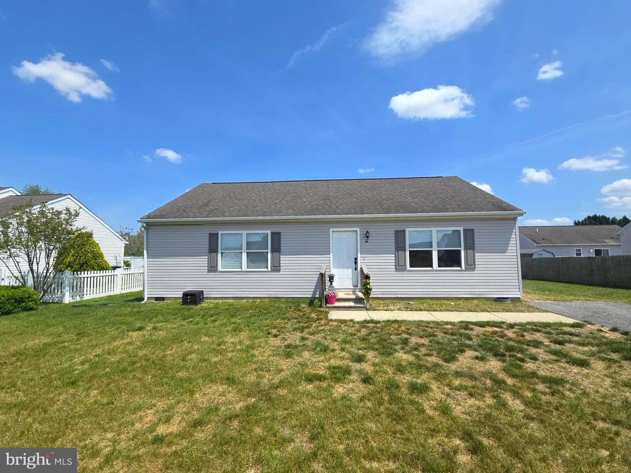 Milton, DE 19968,111 MERMAID LN