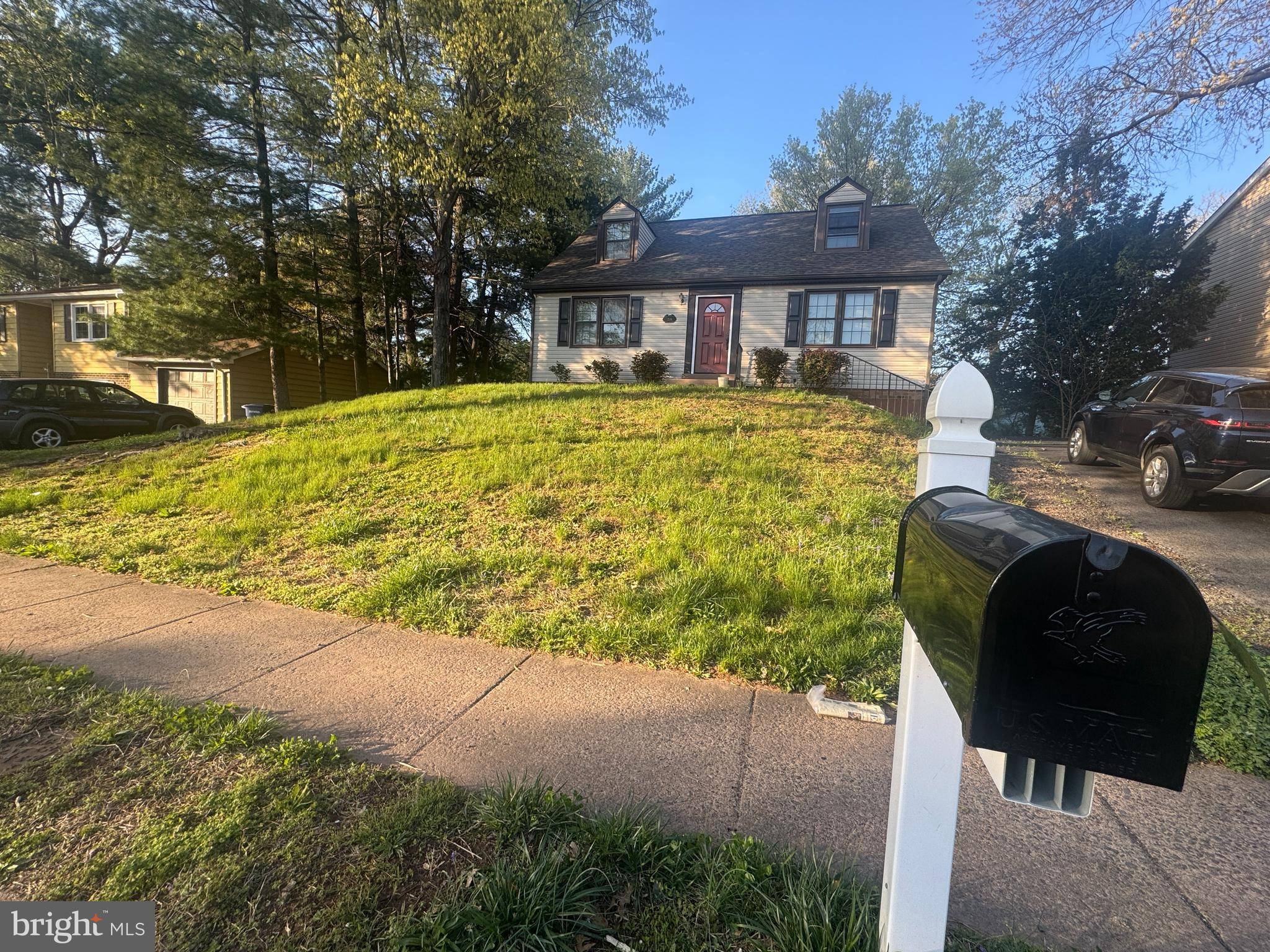 Herndon, VA 20170,719 PALMER DR