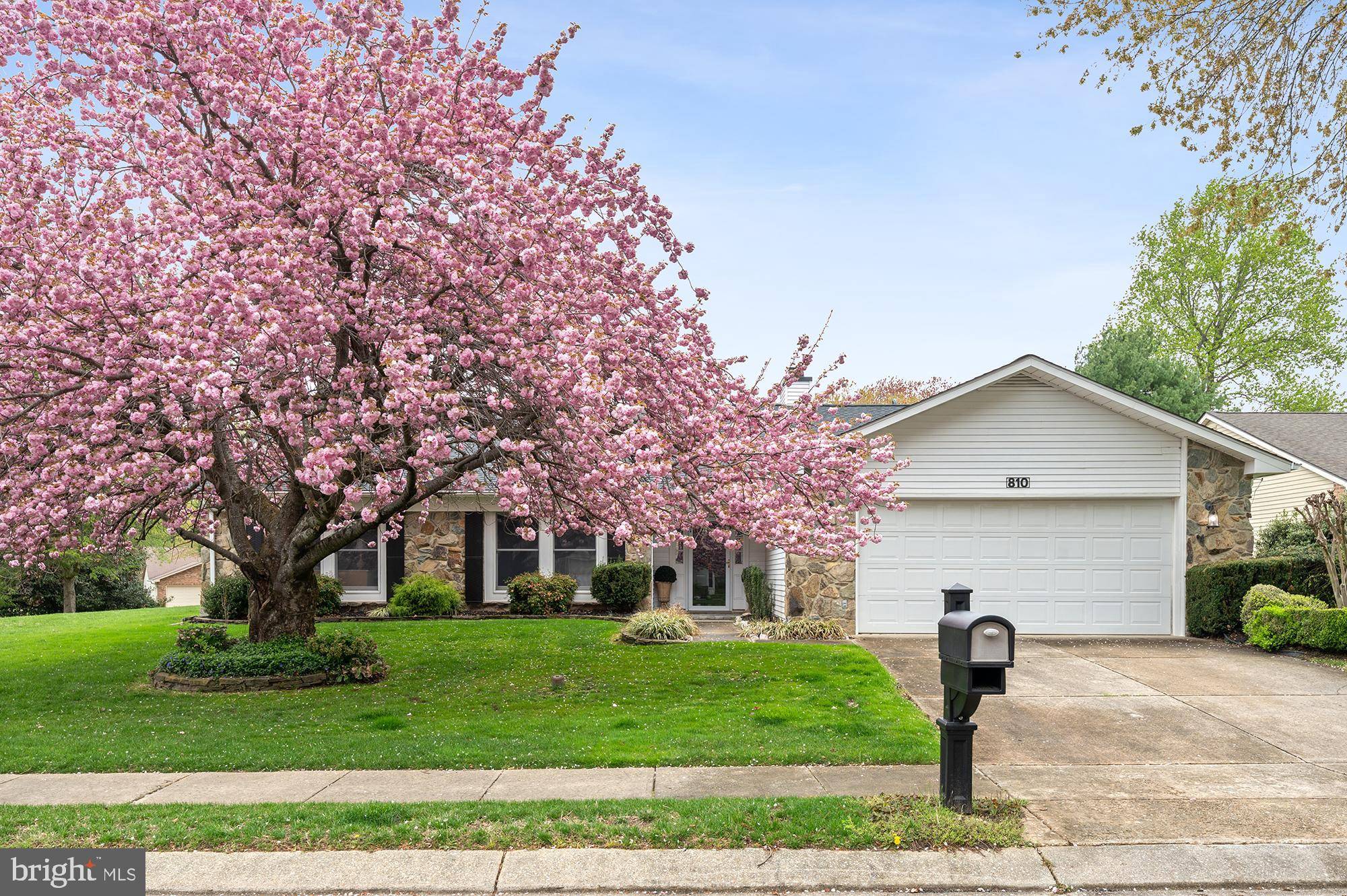 Annapolis, MD 21401,810 BERMUDA CT
