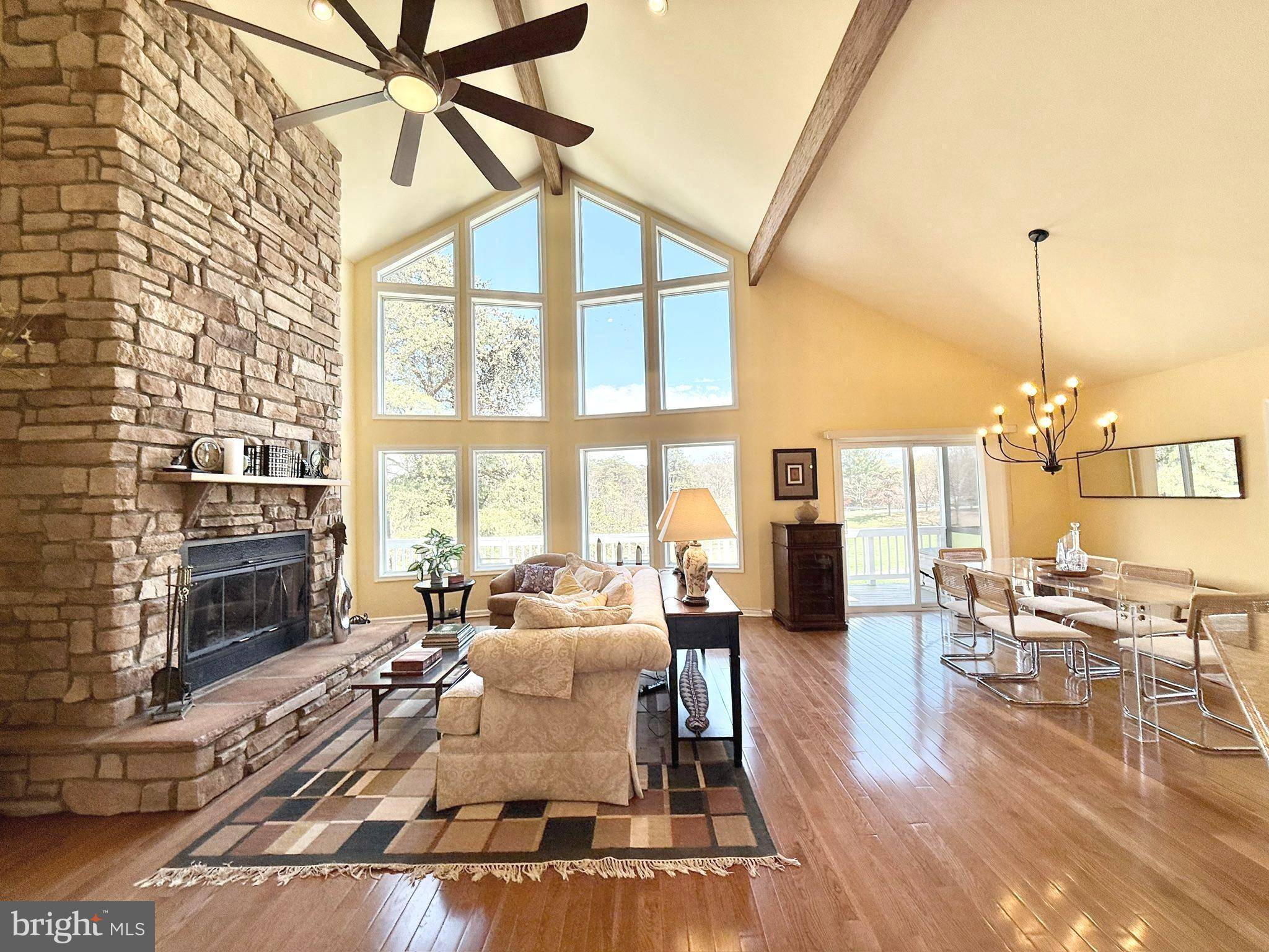 Hedgesville, WV 25427,477 WAMPUM LN