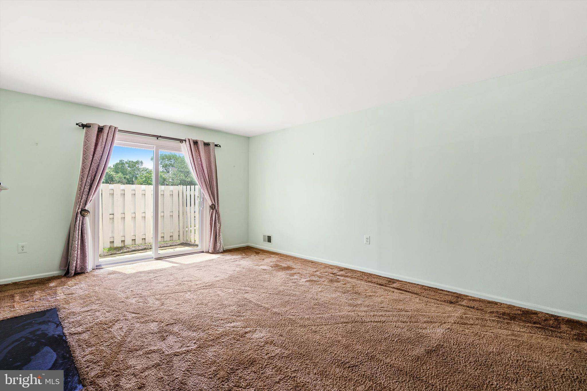 Hightstown, NJ 08520,1 HUBER CT