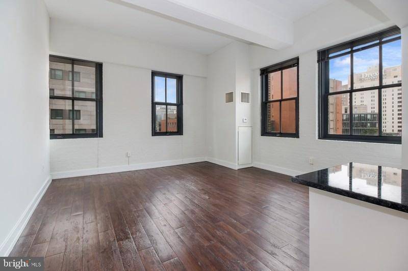 Philadelphia, PA 19104,3131 WALNUT ST #1B-232