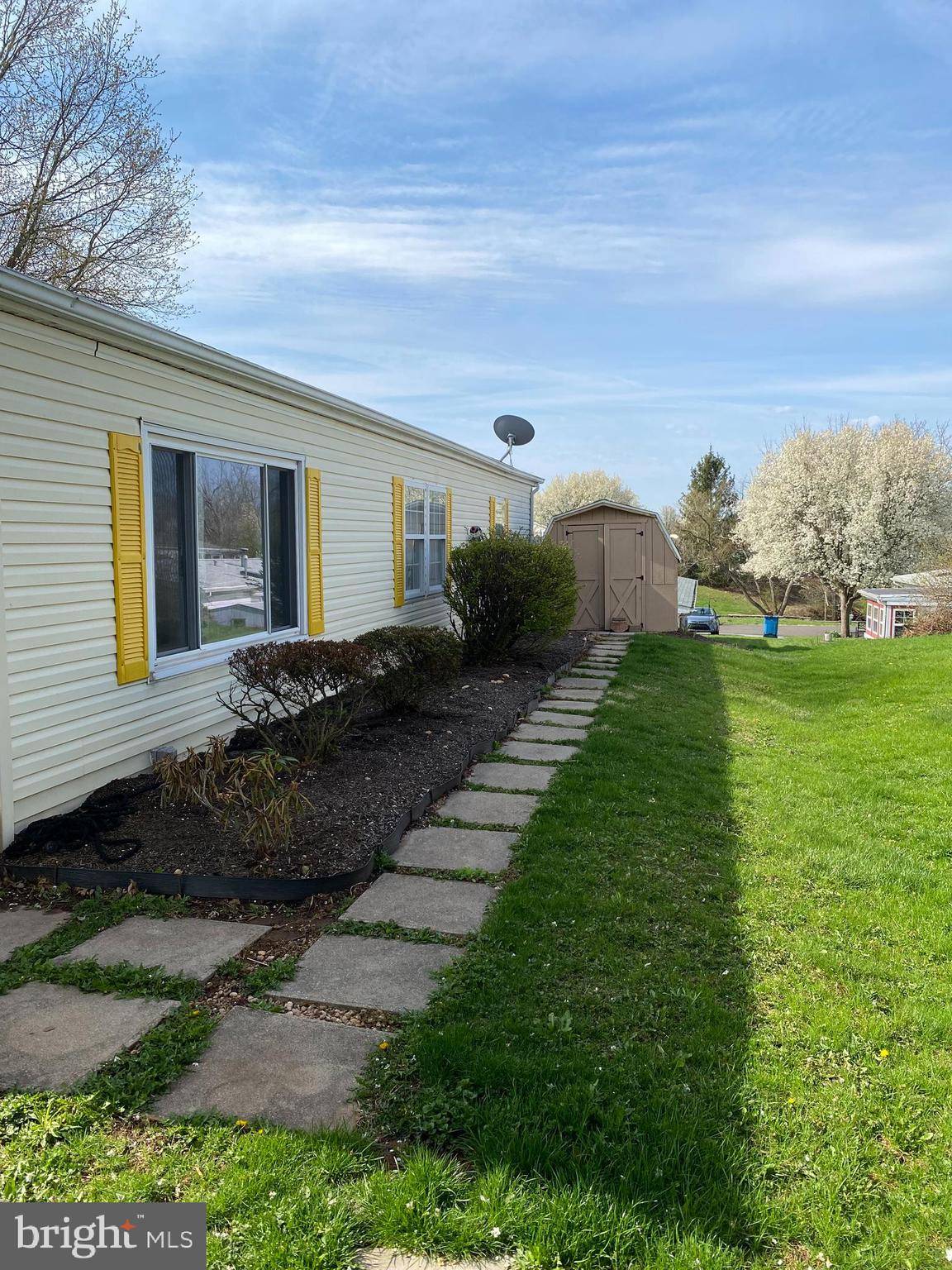 Harleysville, PA 19438,33 LONGWOOD CT E