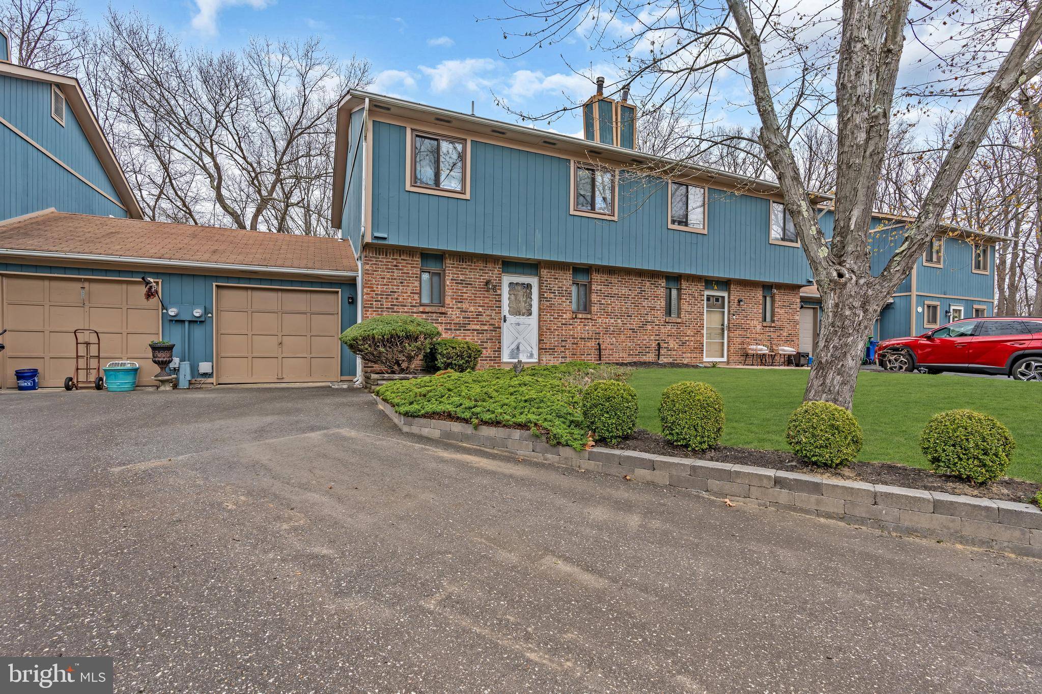 Howell, NJ 07731,6 CANARY CIR #1000