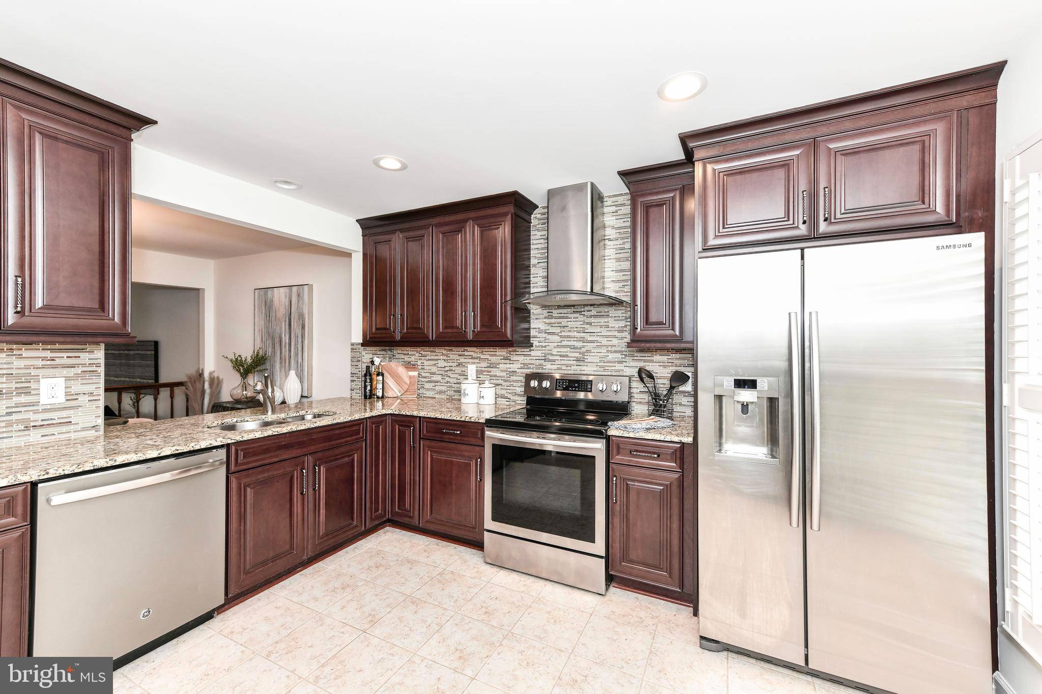 Vienna, VA 22181,9644 SUTTON GREEN CT