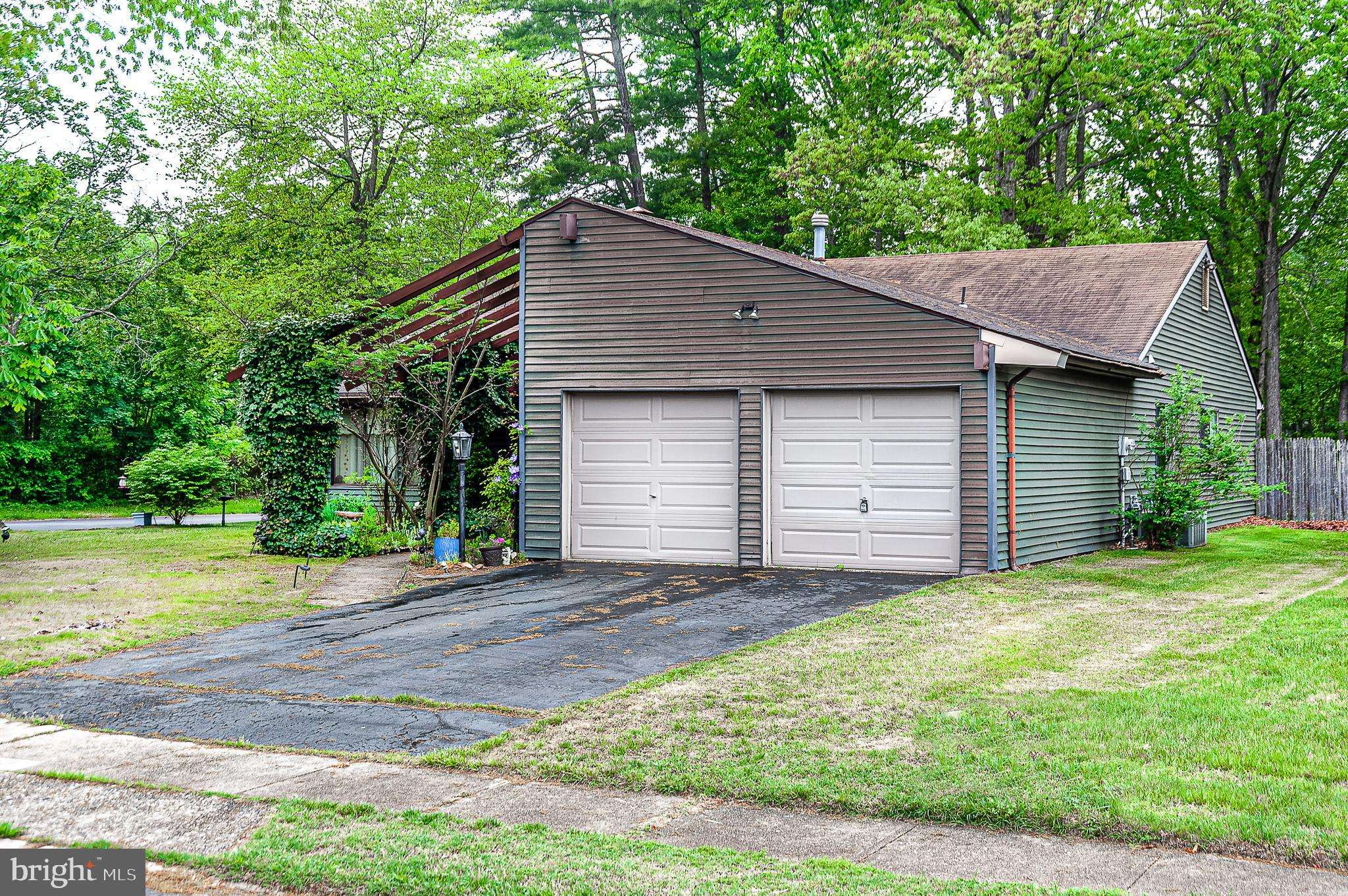 Sicklerville, NJ 08081,30 PATRICIA LN