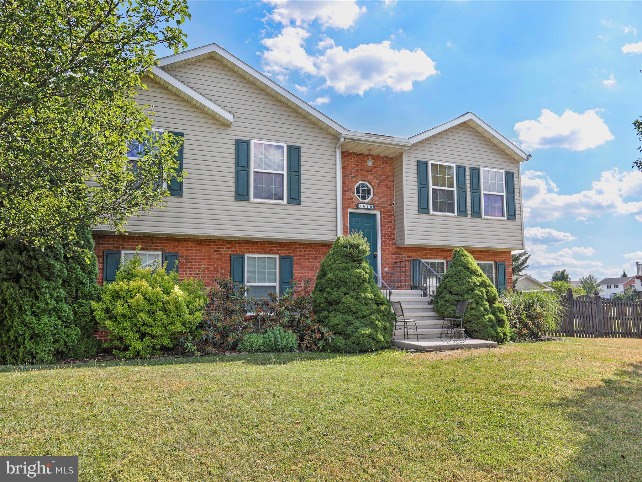 Greencastle, PA 17225,620 DRESDEN CIRCLE