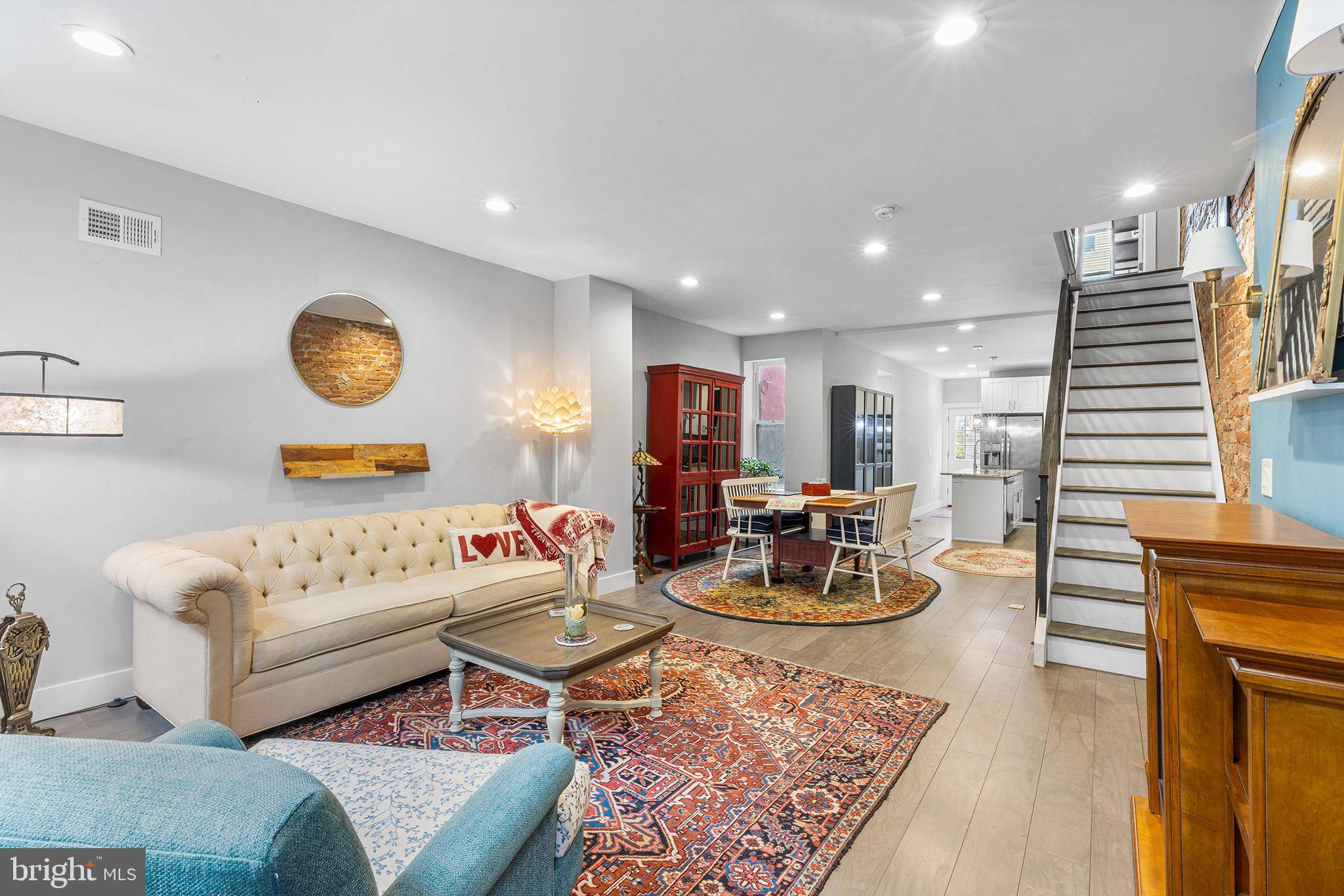 Philadelphia, PA 19146,2242 MANTON ST