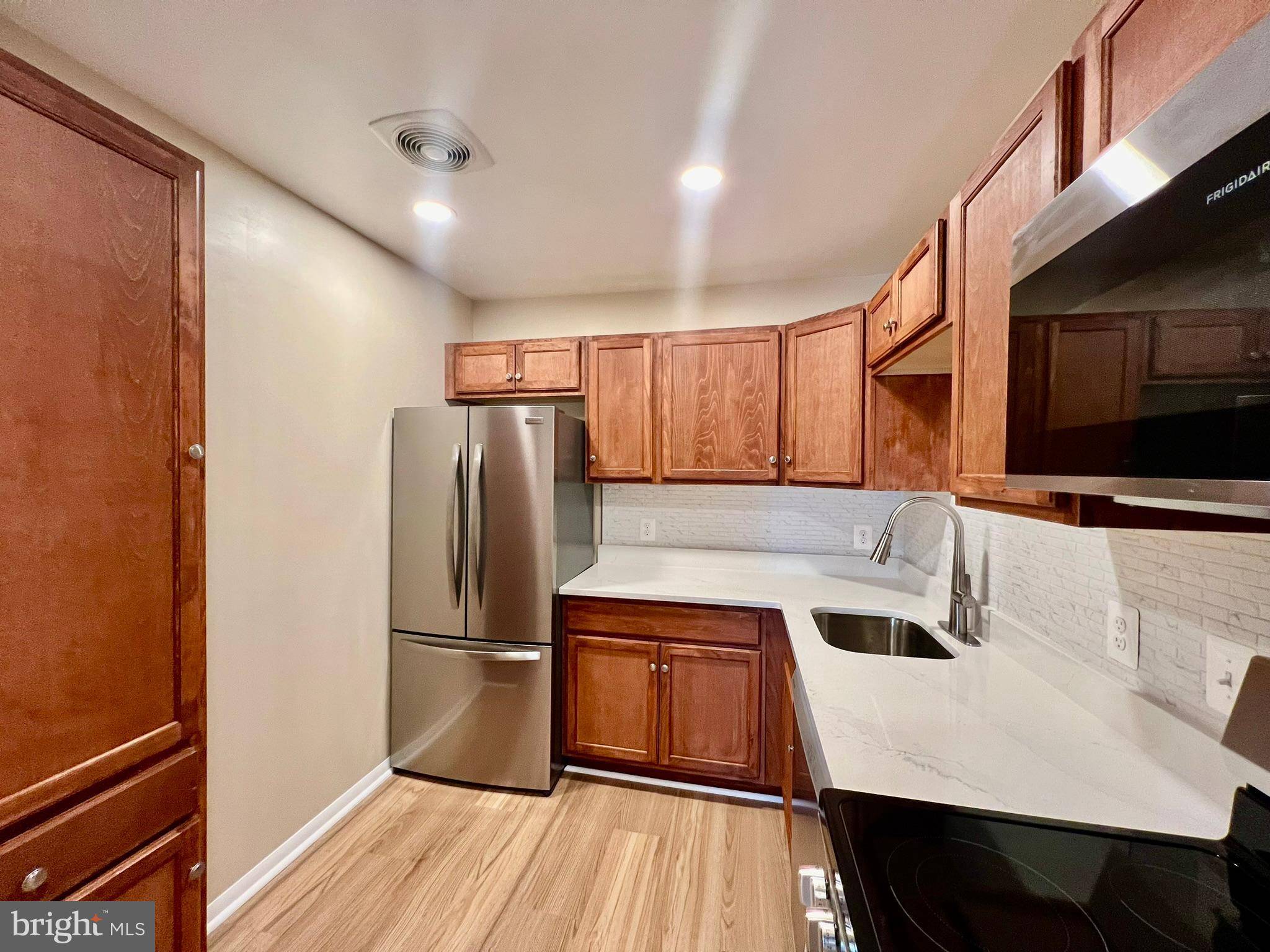 Gaithersburg, MD 20879,7901 BADENLOCH WAY #304