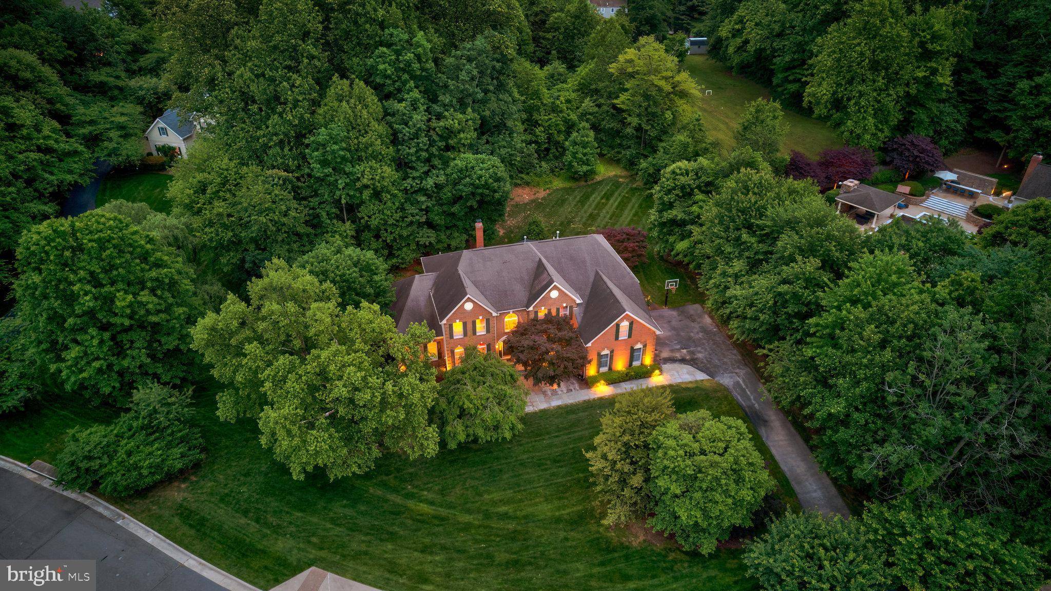 Great Falls, VA 22066,1011 PRESERVE CT
