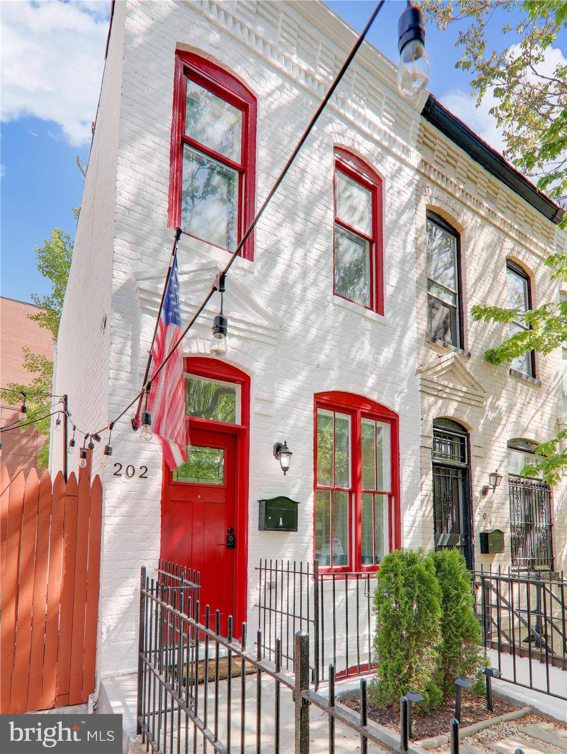 Washington, DC 20002,202 F ST NE #B