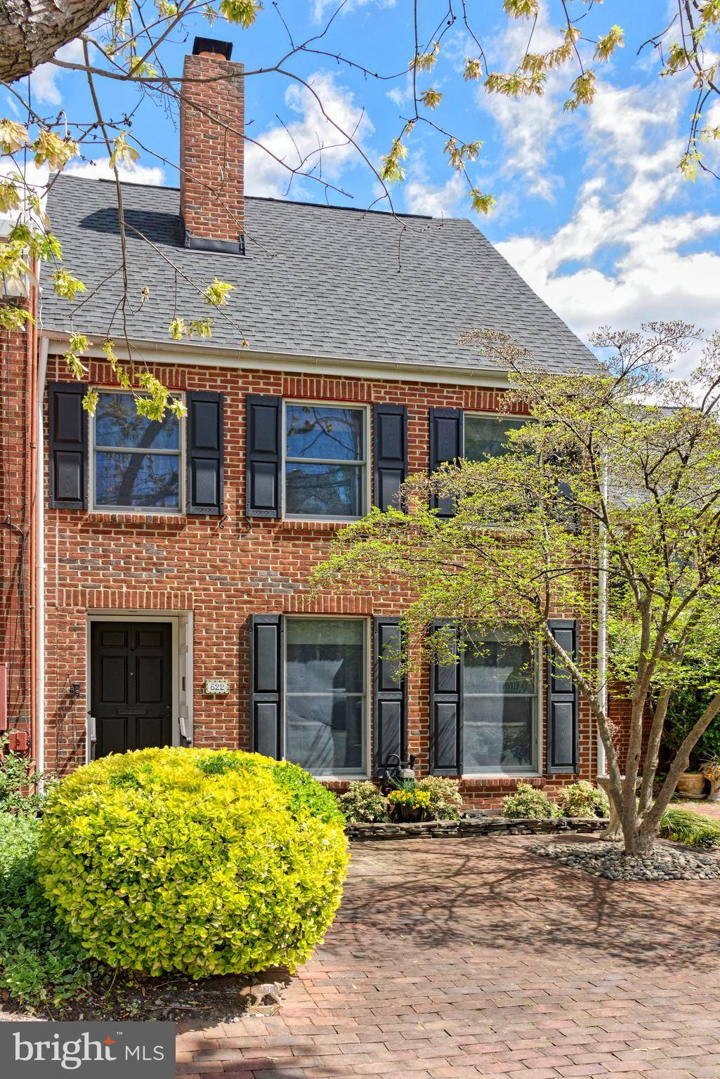 Alexandria, VA 22314,622 S PITT ST