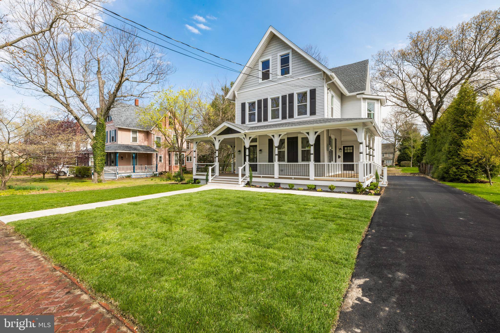 Riverton, NJ 08077,713 MAIN ST