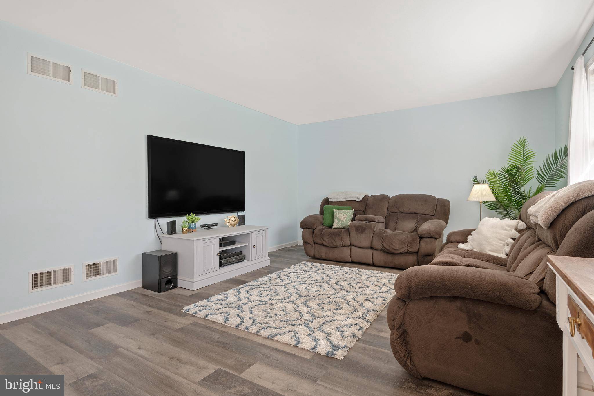 Mountville, PA 17554,8 CARRIAGE DR