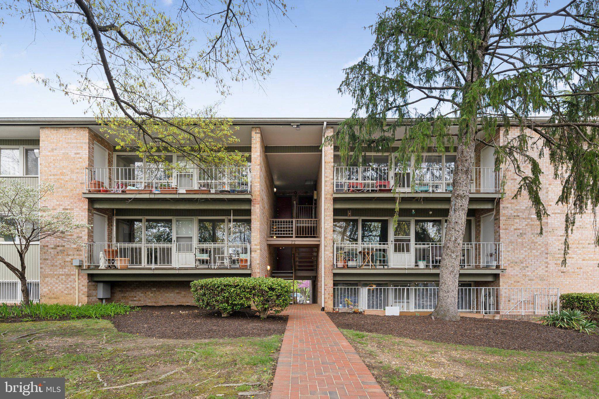 Takoma Park, MD 20912,22 MANOR CIR #104