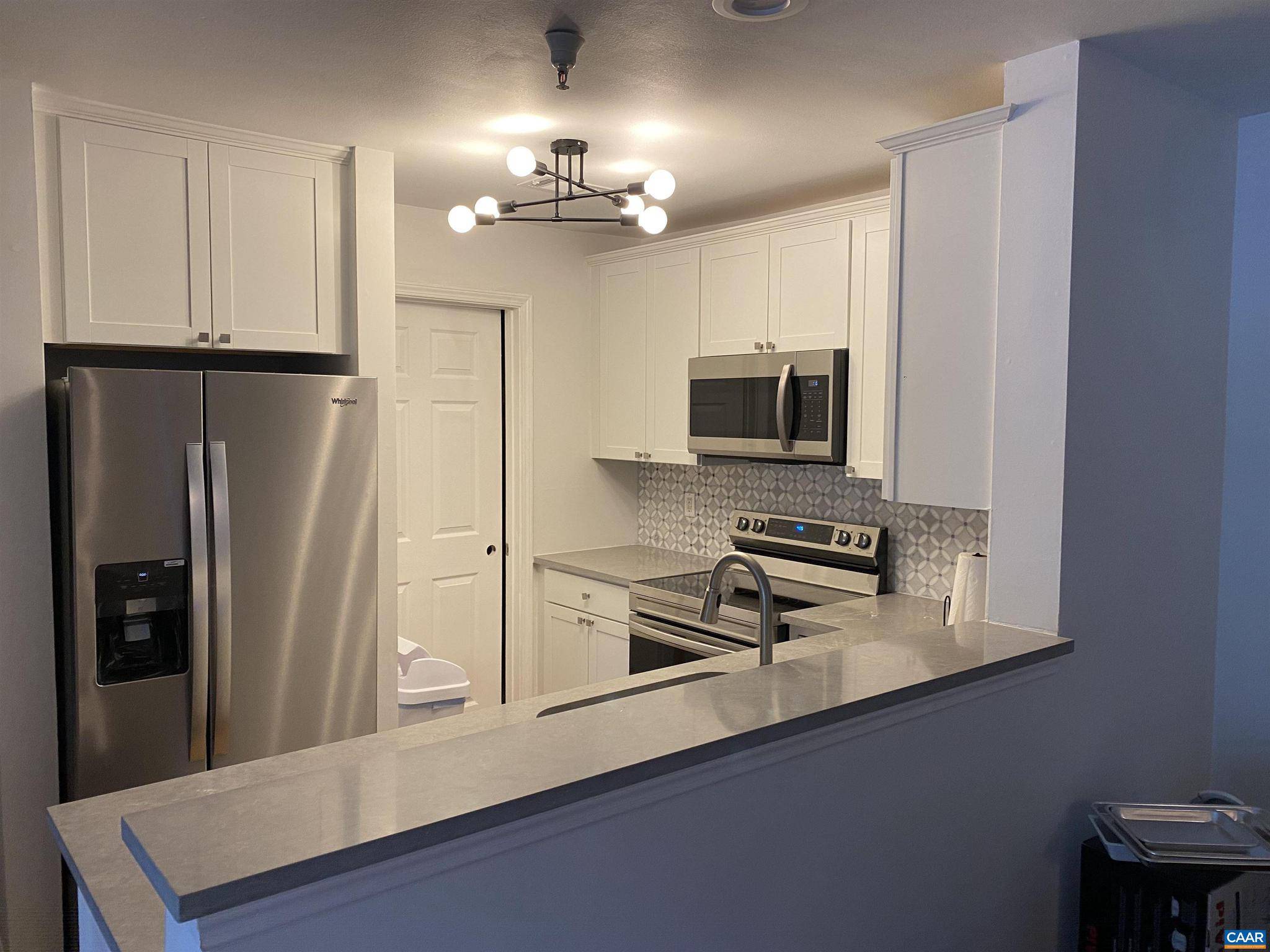 Charlottesville, VA 22903,175 YELLOWSTONE DR #101