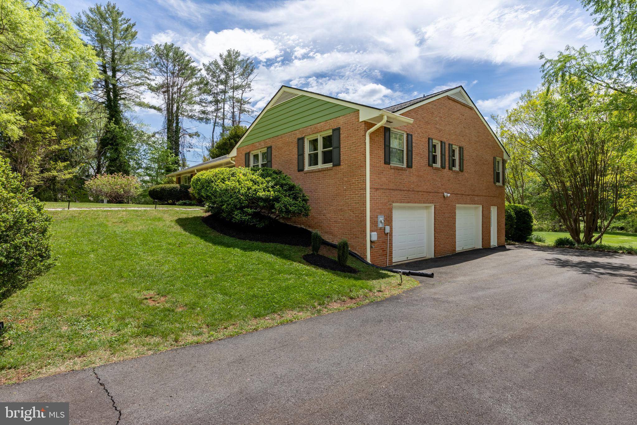 Orange, VA 22960,13108 HICKORY LN