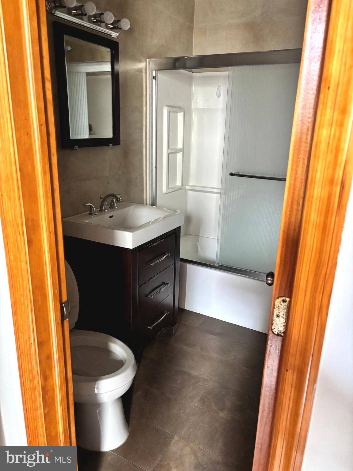 Philadelphia, PA 19123,1338 W GIRARD AVE #2ND FLOOR - 1A