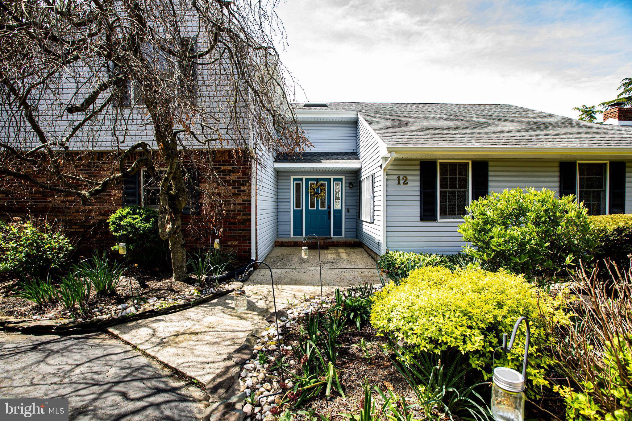 Cream Ridge, NJ 08514,12 MILLSTREAM RD