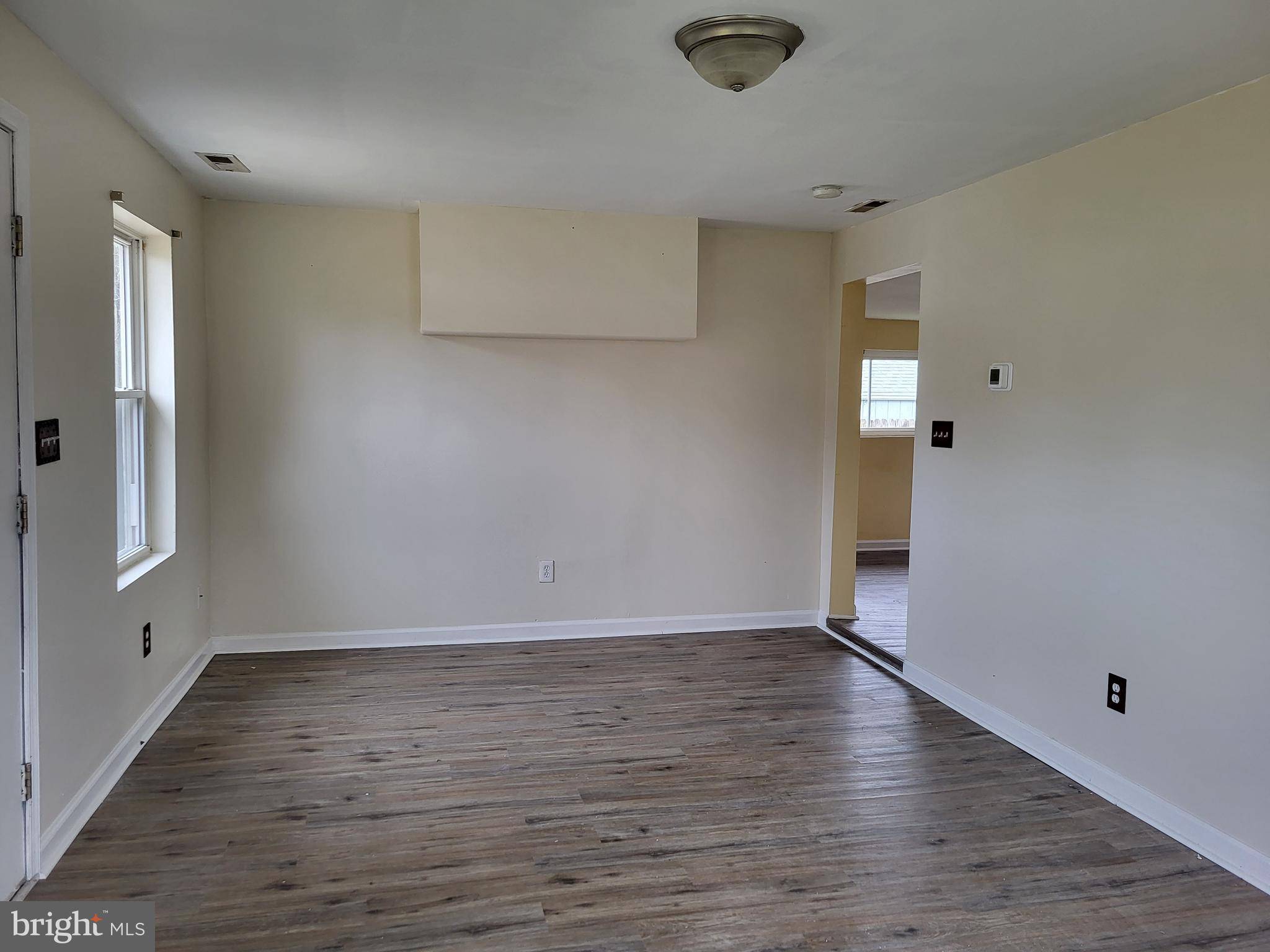 New Castle, DE 19720,15 MEADOW RD