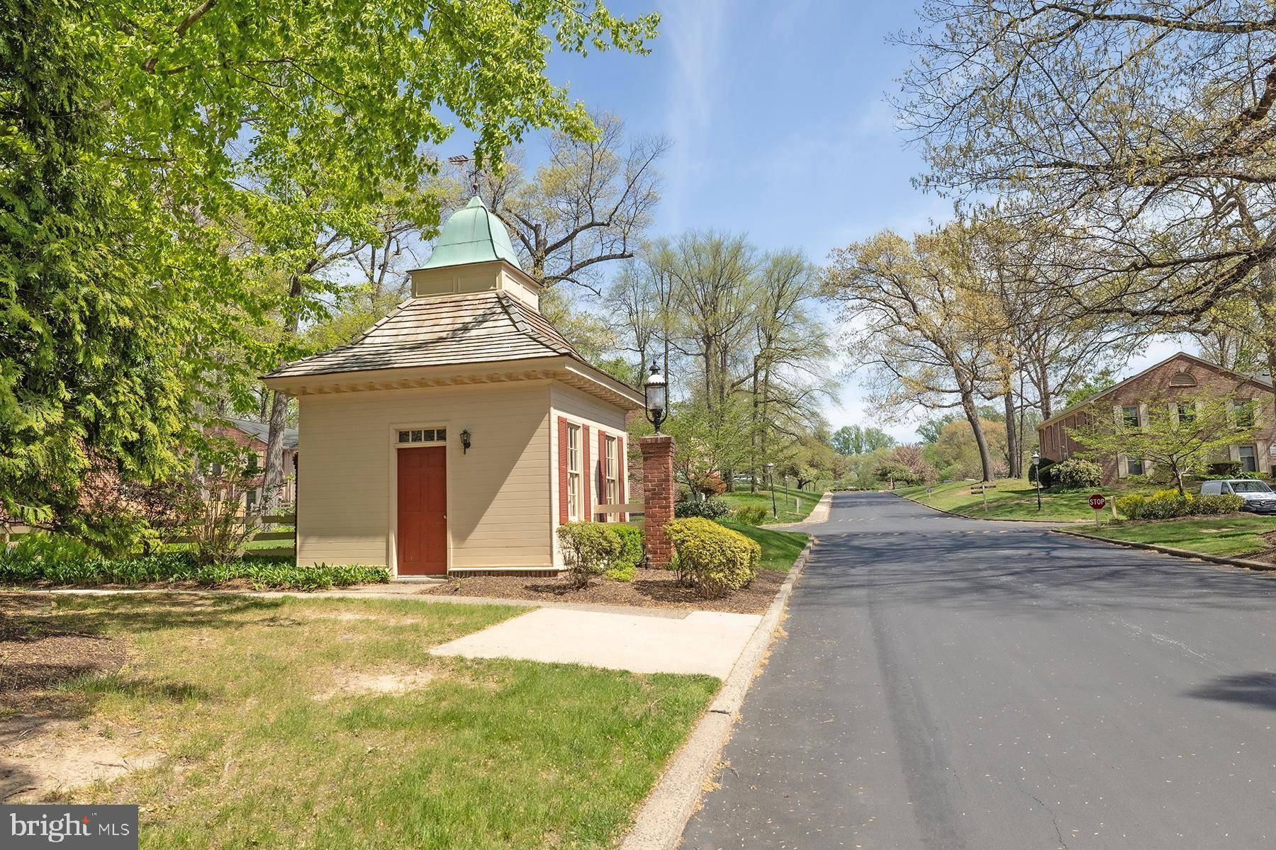 Penllyn, PA 19422,130 NOTTOWAY DR #L 5H