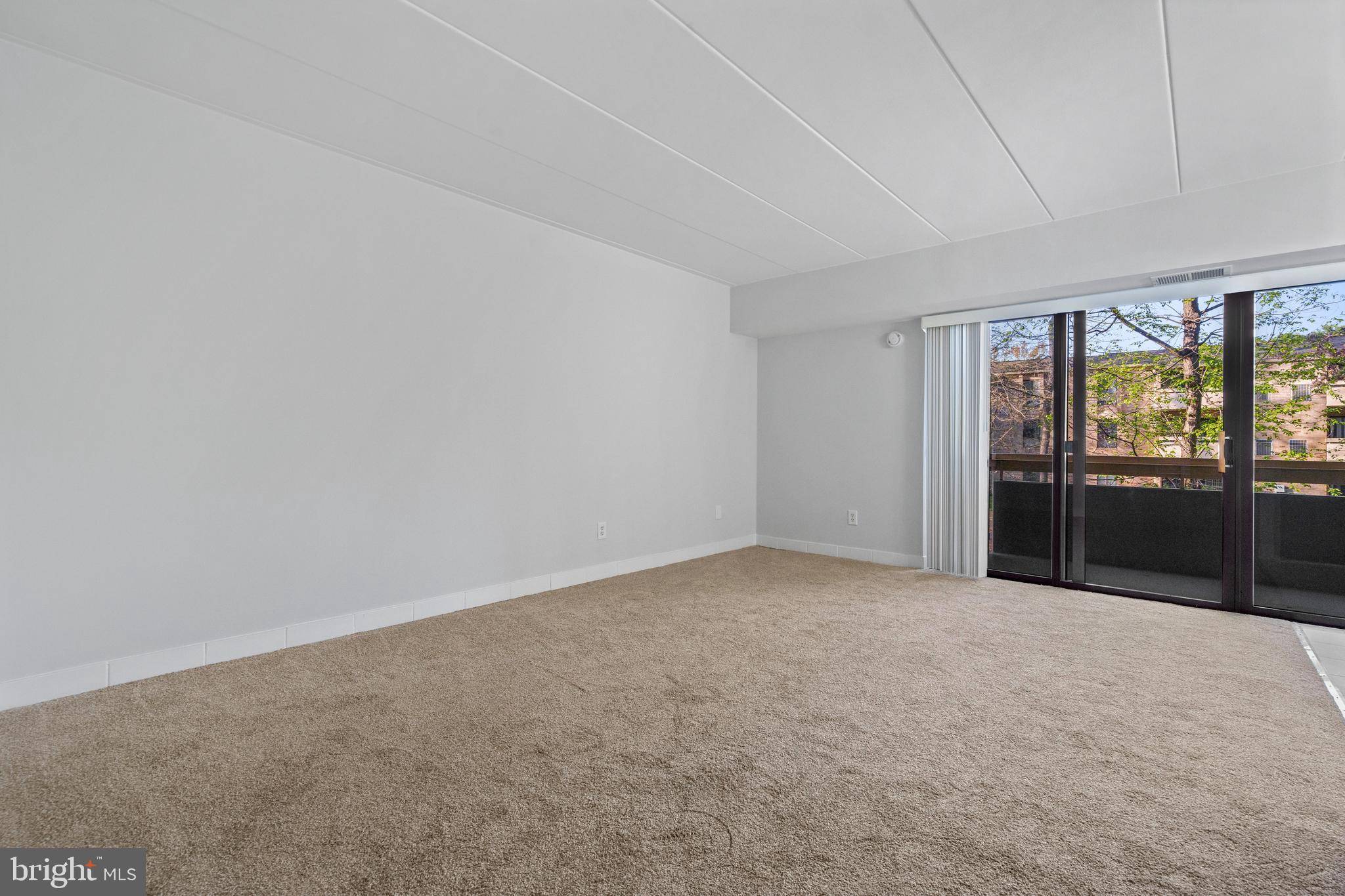 Reston, VA 20191,2326 FREETOWN CT #11C