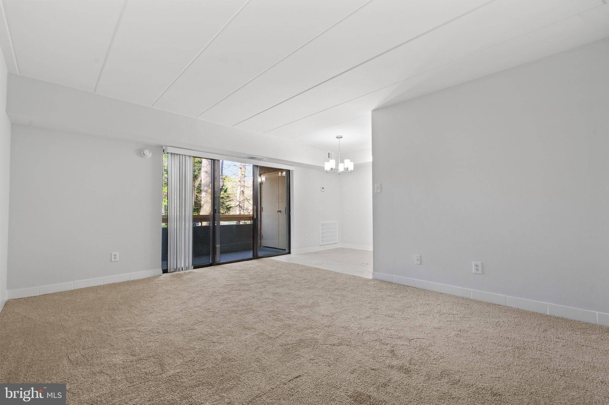 Reston, VA 20191,2326 FREETOWN CT #11C