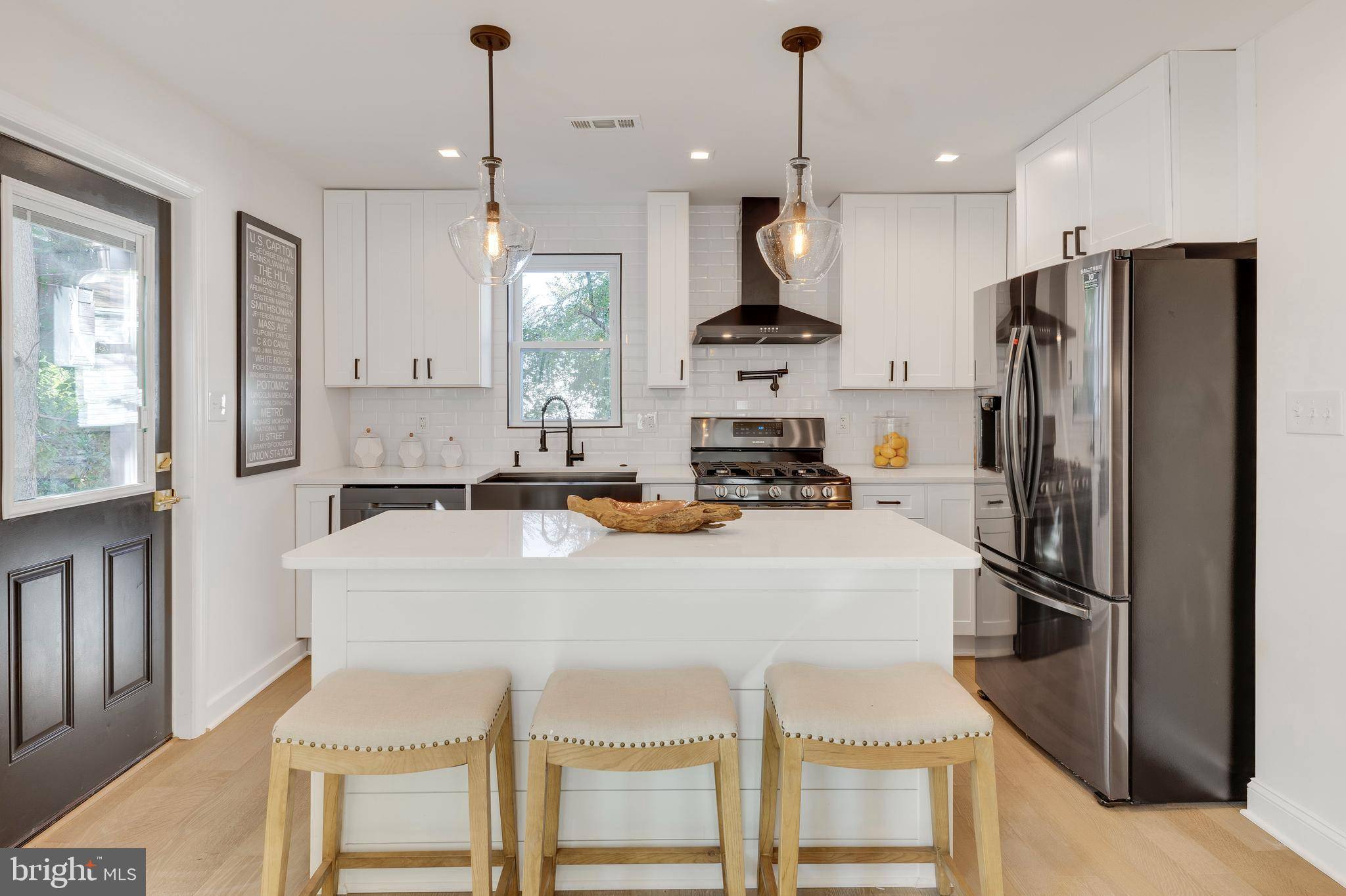 Washington, DC 20019,928 52ND ST NE