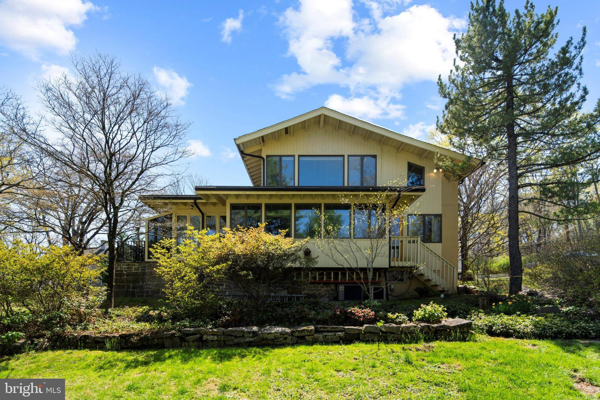 New Hope, PA 18938,2984 N SUGAN RD