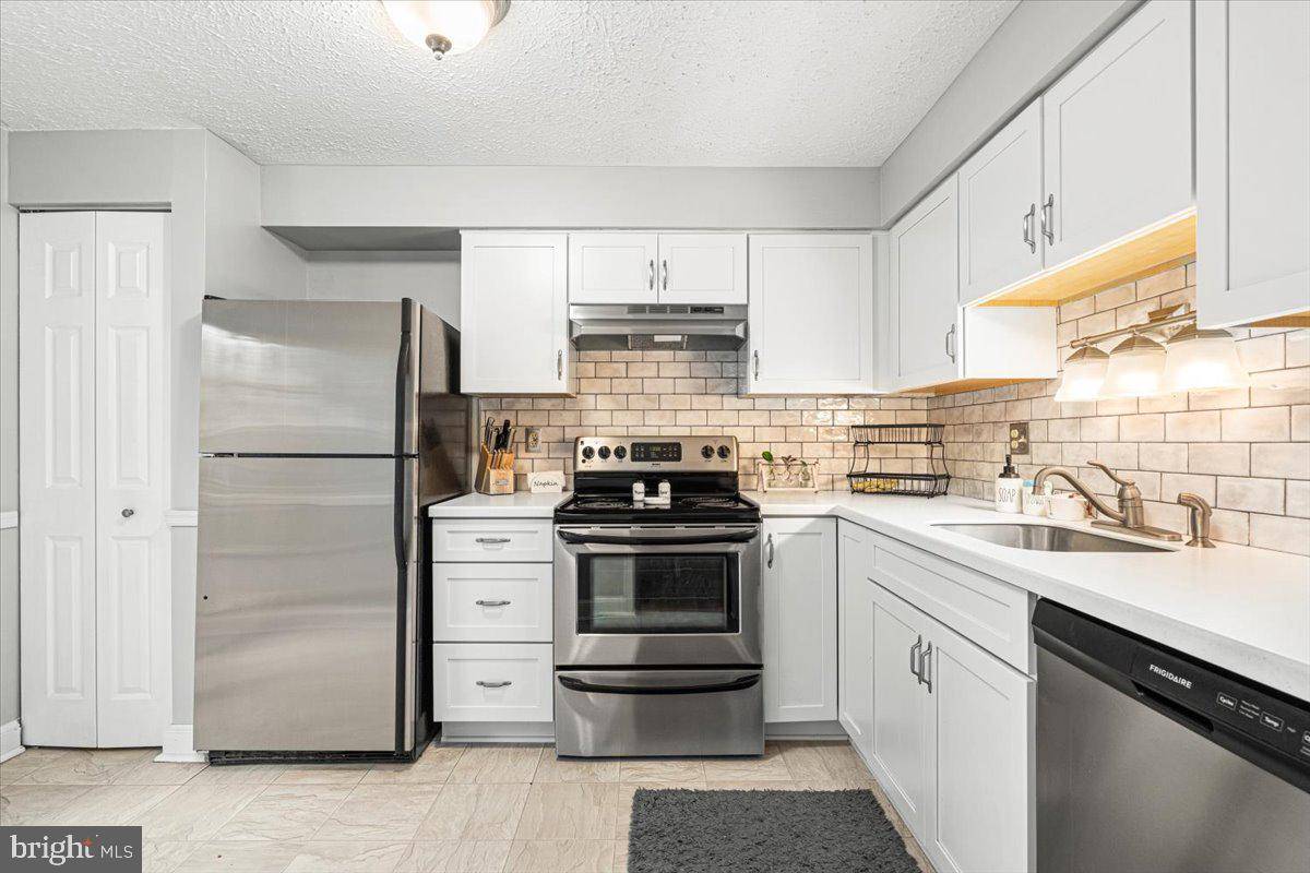 Damascus, MD 20872,10307 RUNNING VALLEY LN