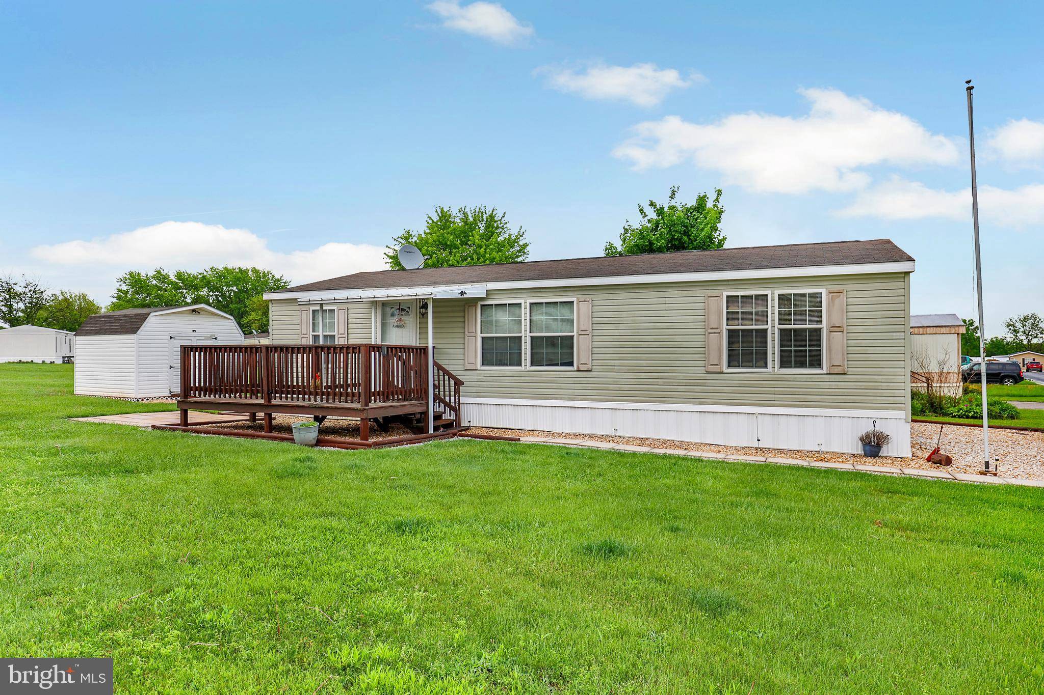 New Oxford, PA 17350,120 AMY LN