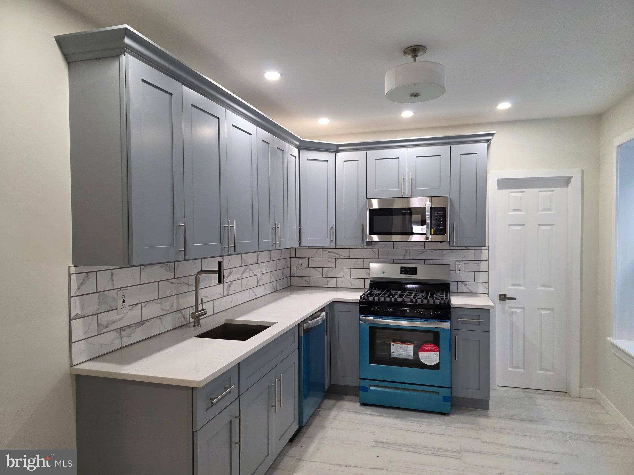 Philadelphia, PA 19121,1714 N TANEY ST