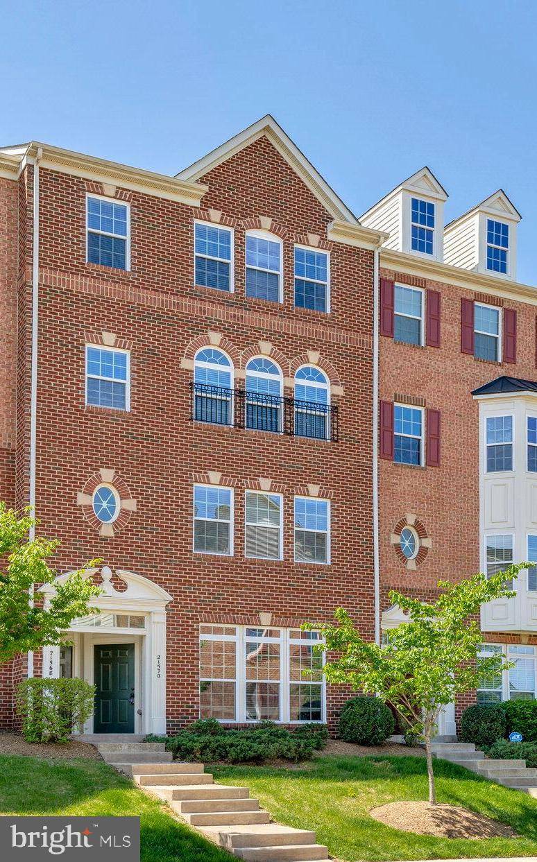Ashburn, VA 20147,21570 ROMANS DR