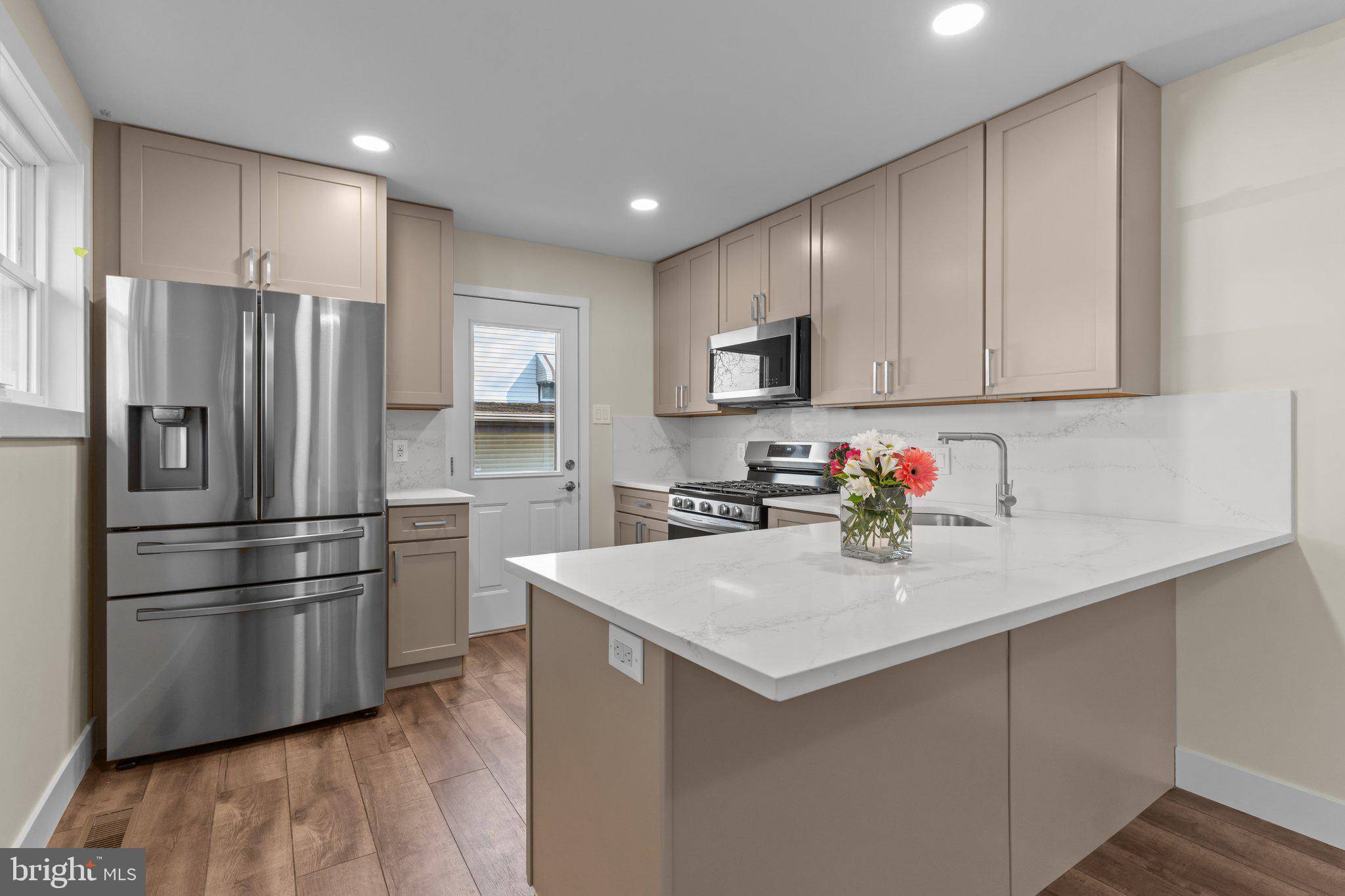 Warminster, PA 18974,686 SPRUCE RD