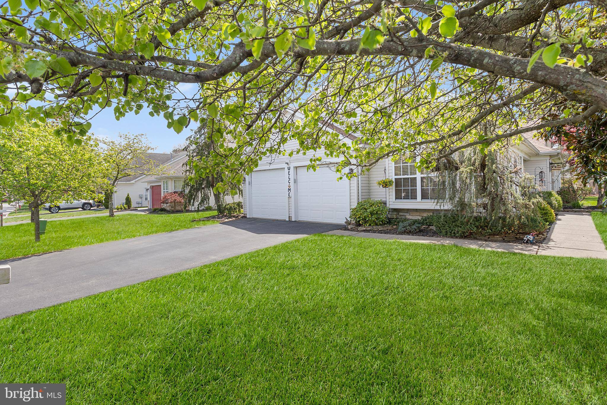 Lakewood, NJ 08701,16 SCHOOLHOUSE LN