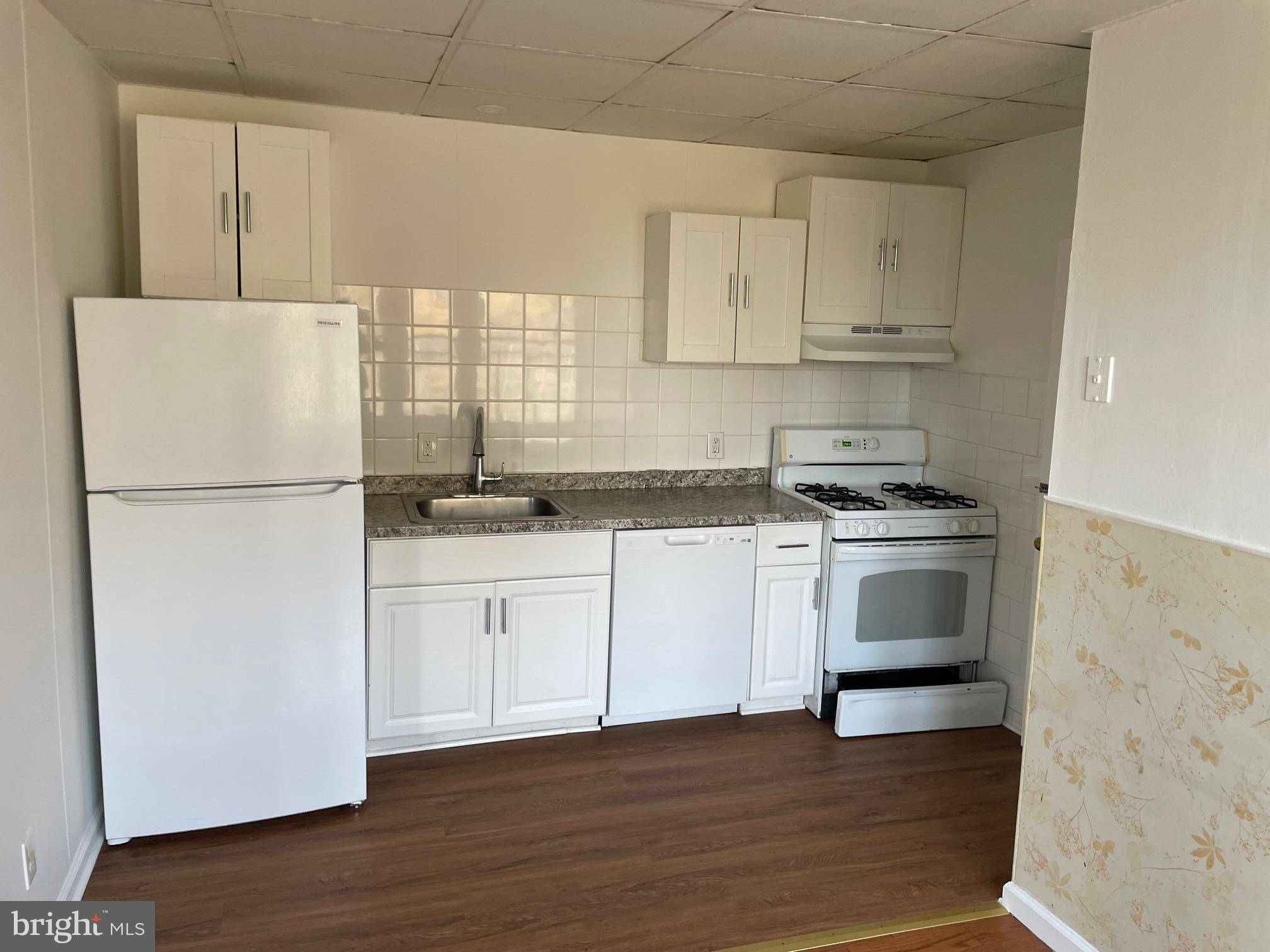 Trenton, NJ 08609,542 E STATE ST