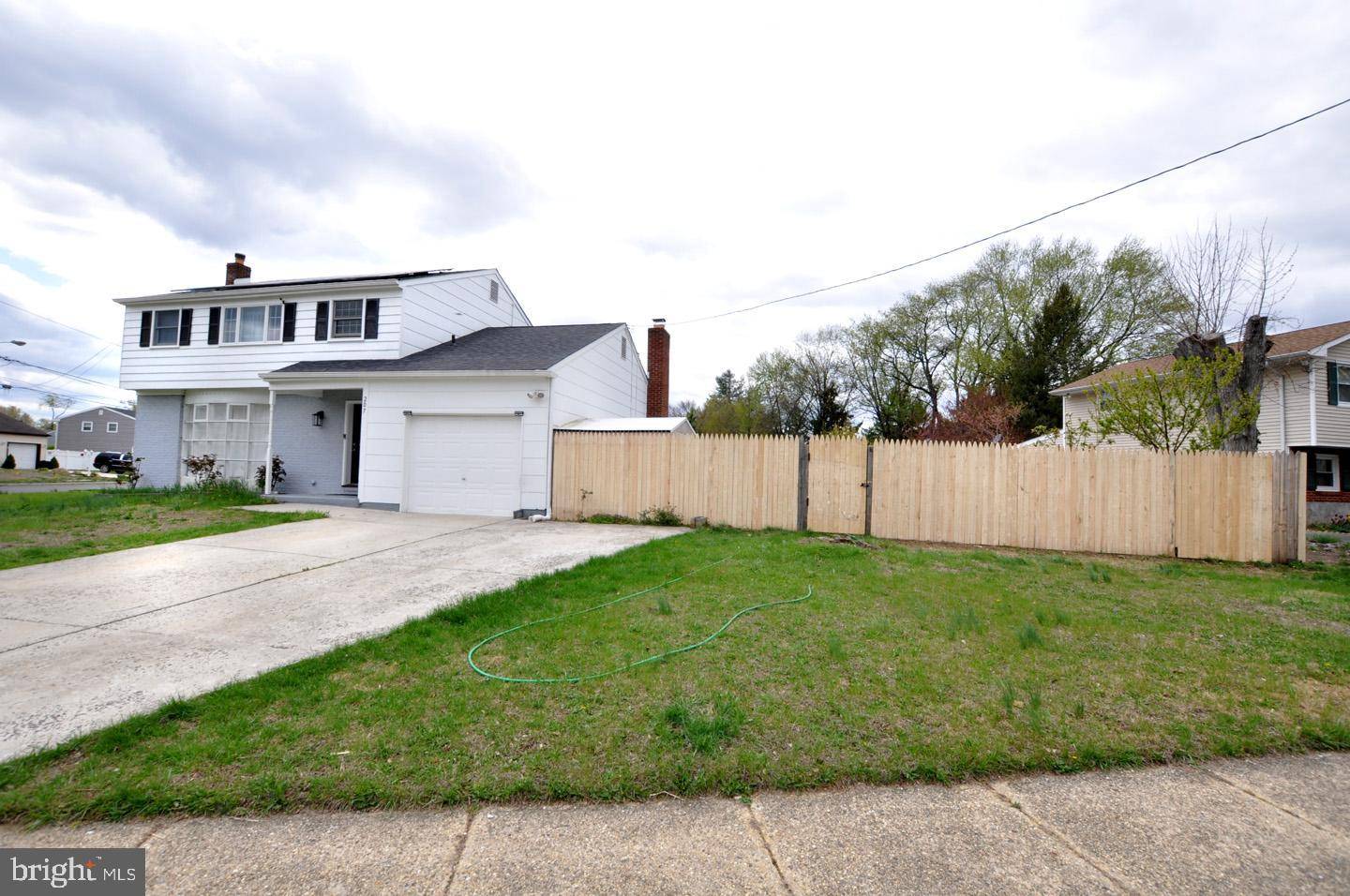 Edgewater Park, NJ 08010,207 N ARTHUR DR