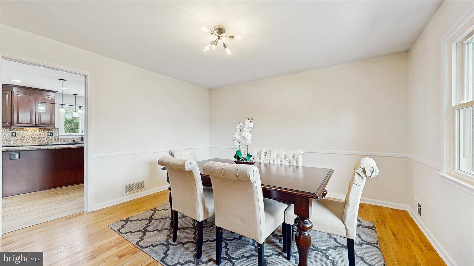 Princeton Junction, NJ 08550,11 MANOR RIDGE DR