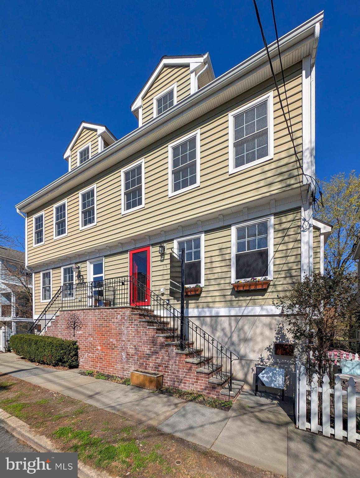Lambertville, NJ 08530,16 S UNION ST
