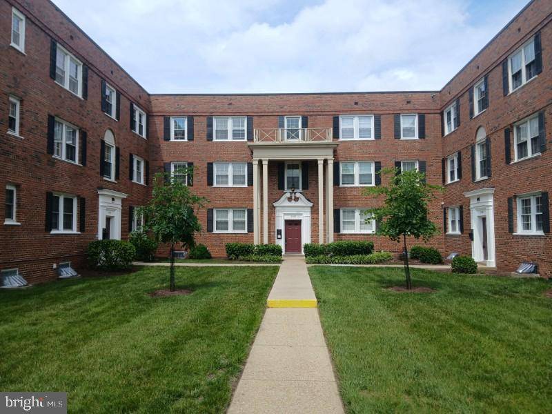 Washington, DC 20020,2107 FORT DAVIS ST SE #201
